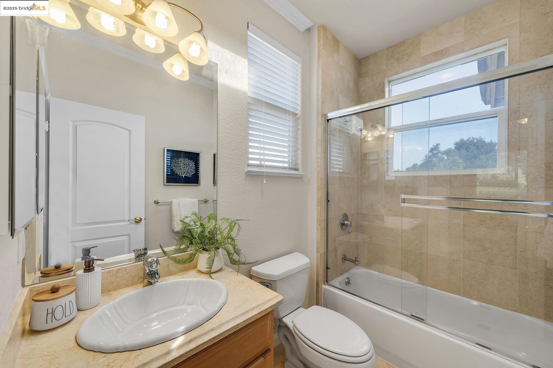 Detail Gallery Image 30 of 36 For 35 Amherst Ct, Menlo Park,  CA 94025 - 3 Beds | 3 Baths