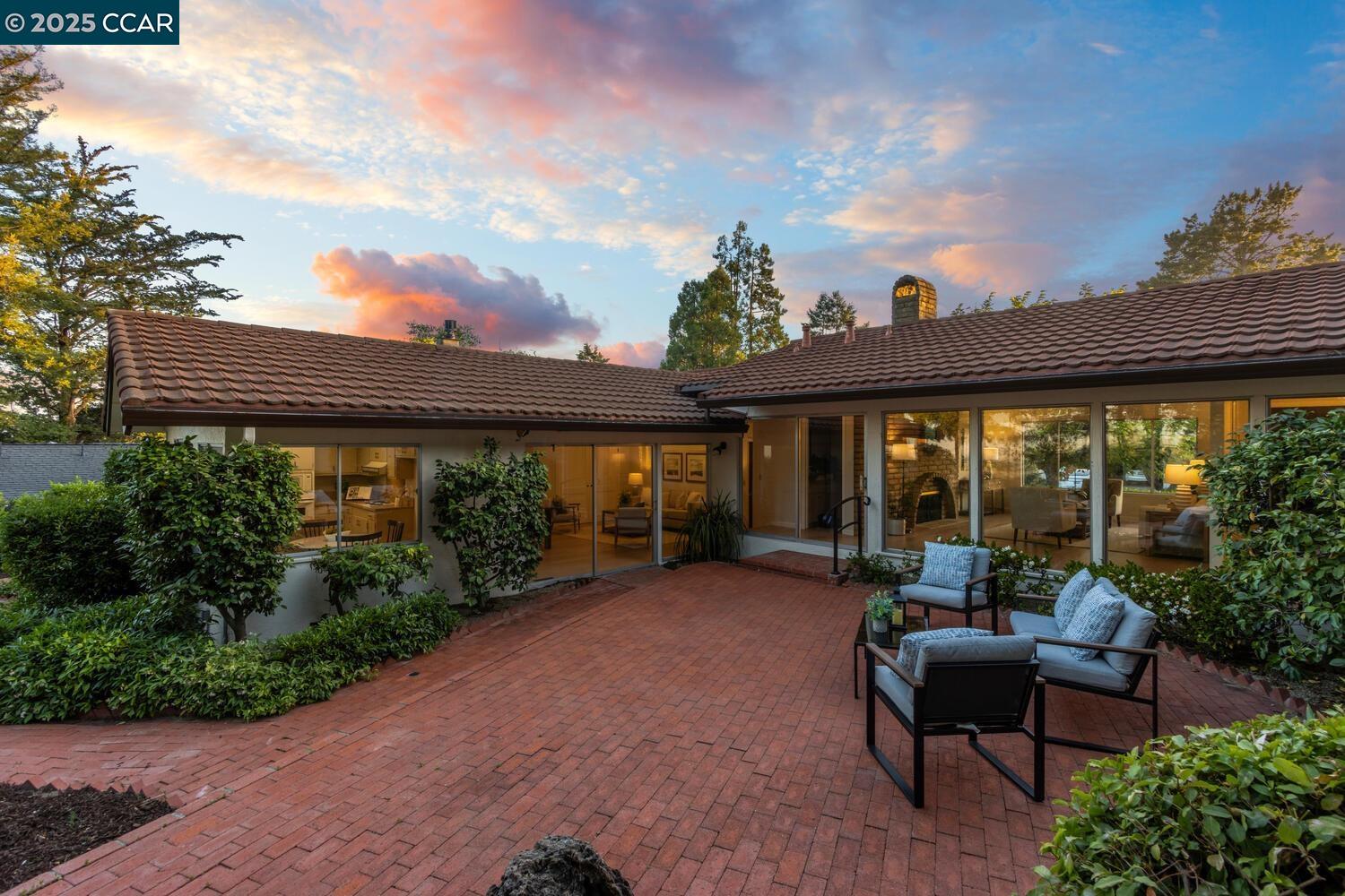140 Warfield Drive, Moraga, California 94556, 4 Bedrooms Bedrooms, 10 Rooms Rooms,2 BathroomsBathrooms,Residential,For Sale,140 Warfield Drive,41103888