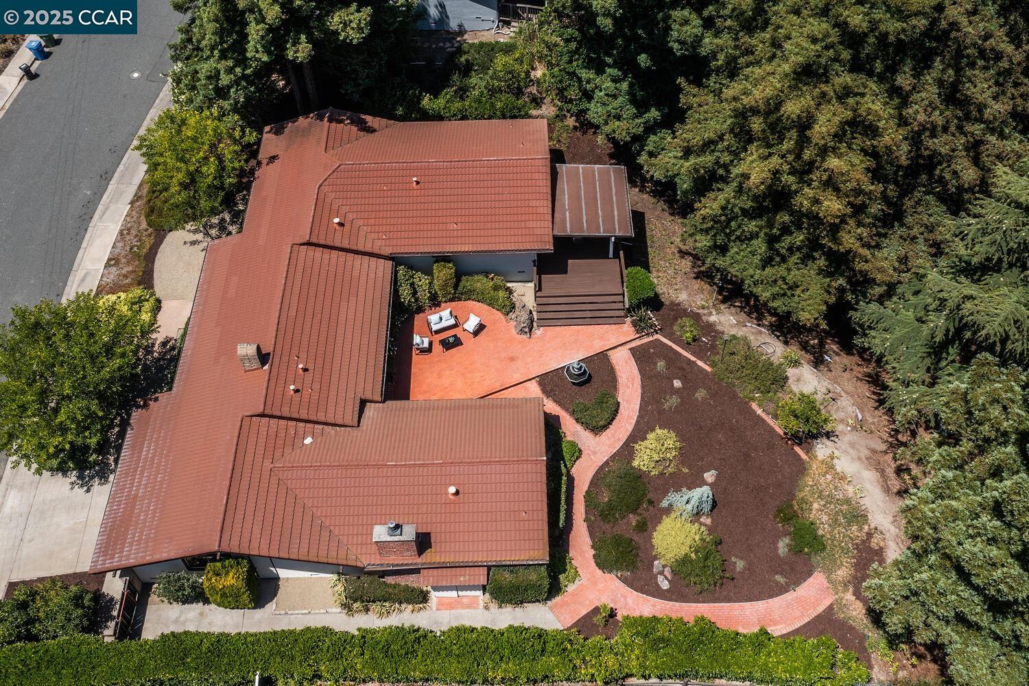 140 Warfield Drive, Moraga, California 94556, 4 Bedrooms Bedrooms, 10 Rooms Rooms,2 BathroomsBathrooms,Residential,For Sale,140 Warfield Drive,41103888