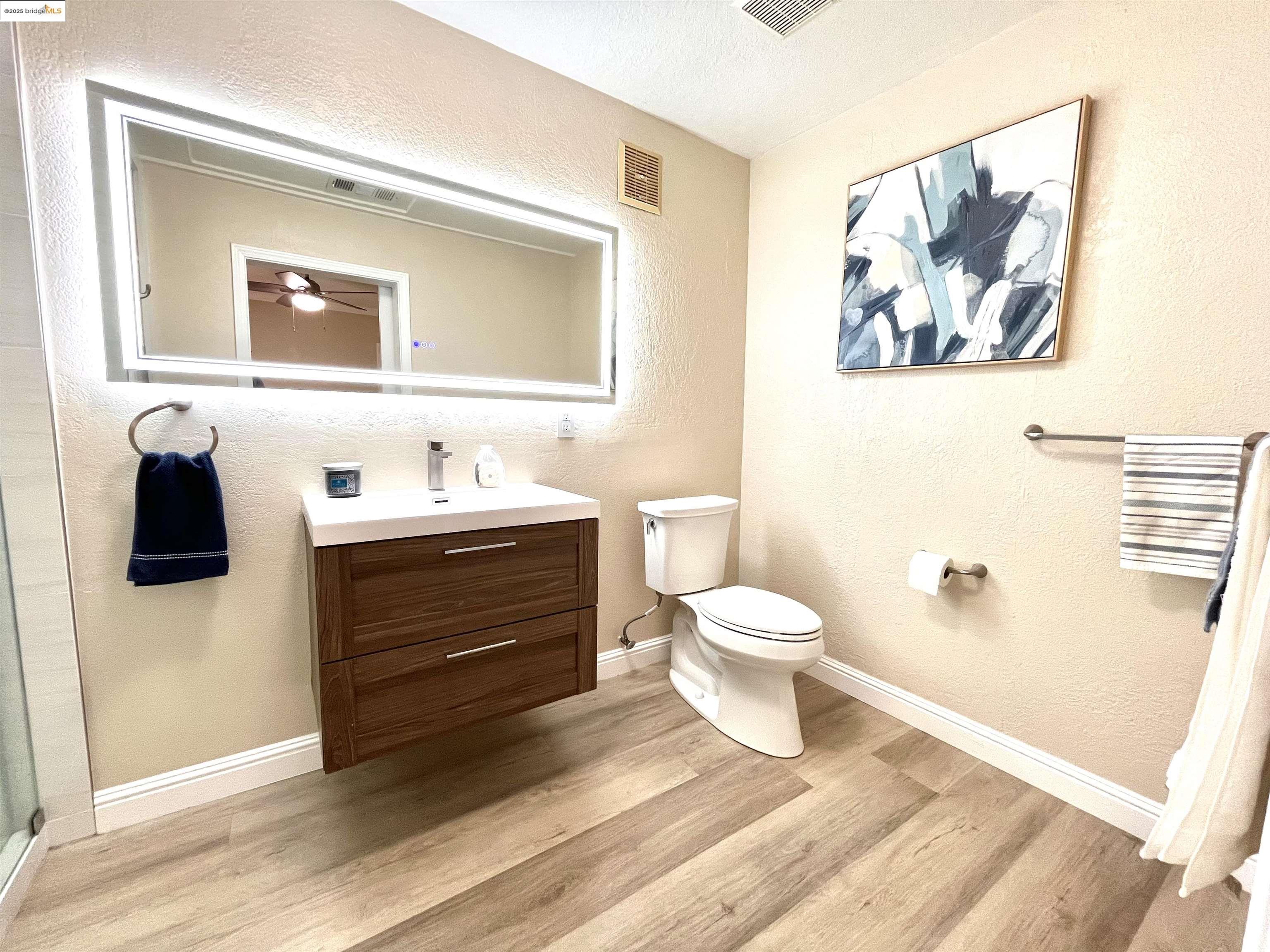 Detail Gallery Image 16 of 31 For 389 White Dr, Hayward,  CA 94544 - 3 Beds | 2 Baths