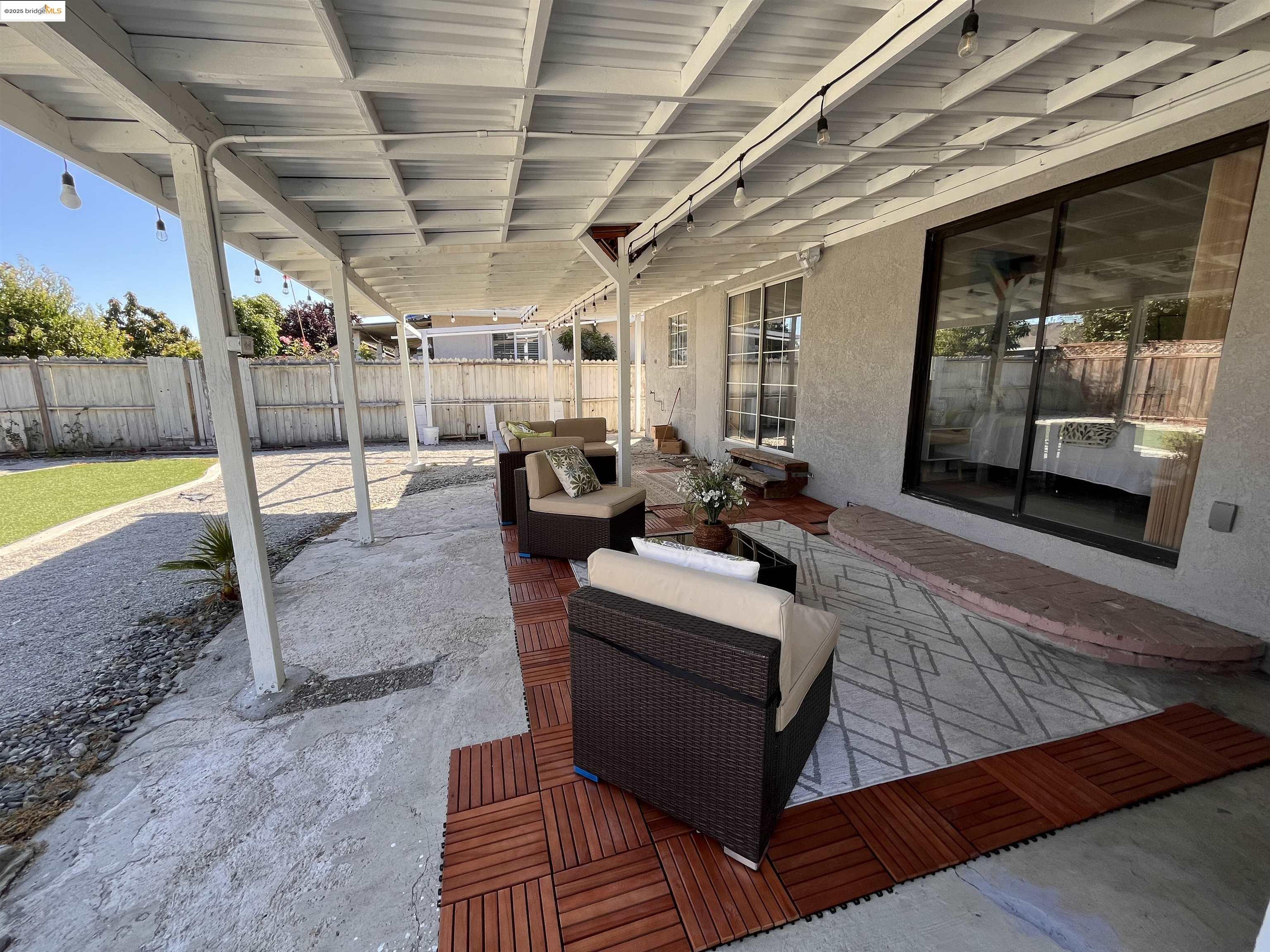 Detail Gallery Image 25 of 31 For 389 White Dr, Hayward,  CA 94544 - 3 Beds | 2 Baths