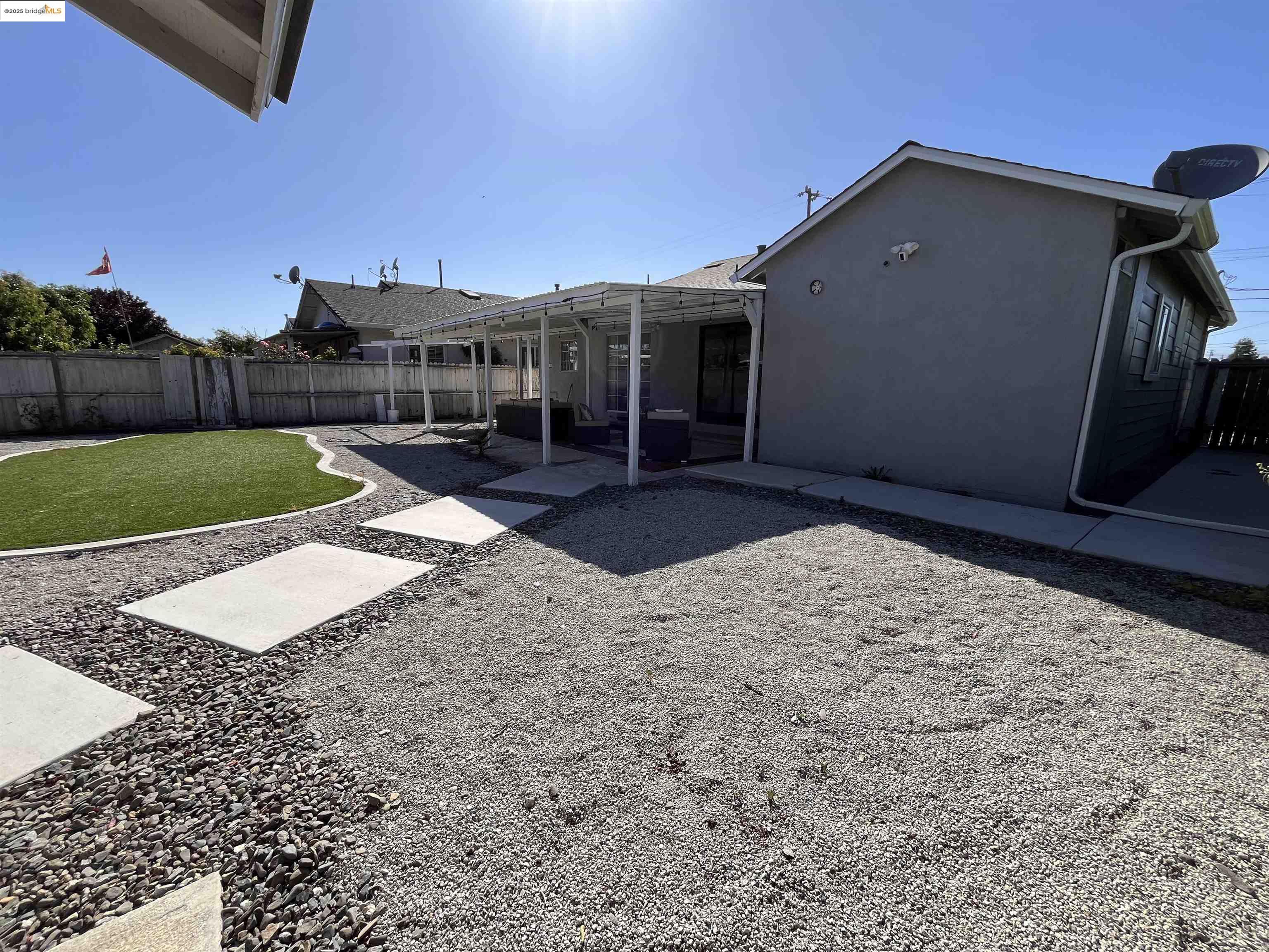 Detail Gallery Image 30 of 31 For 389 White Dr, Hayward,  CA 94544 - 3 Beds | 2 Baths