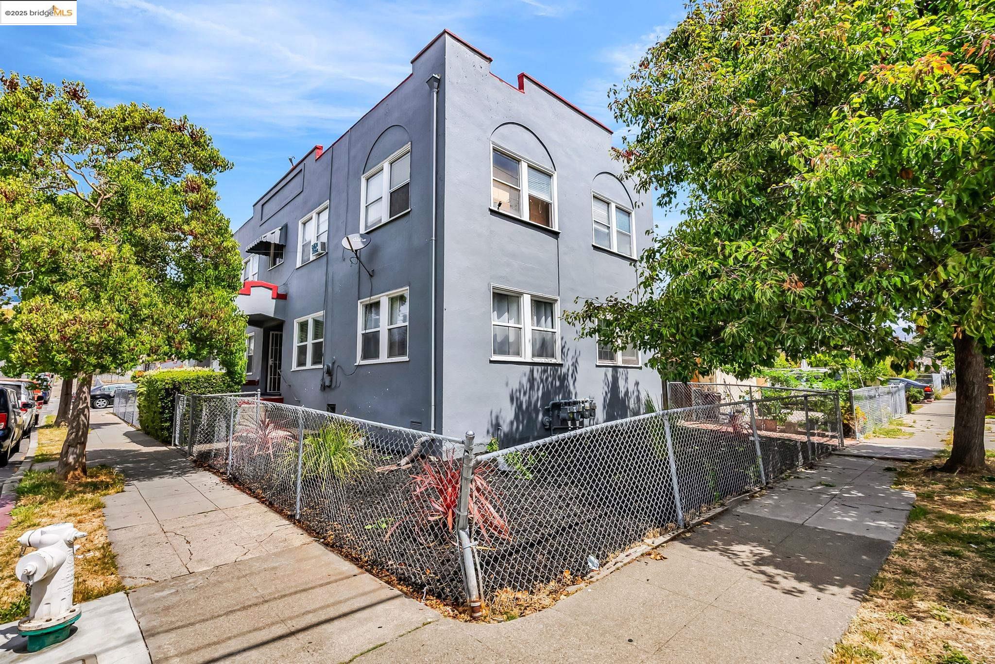 Detail Gallery Image 3 of 25 For 3594 Galindo St, Oakland,  CA 94601 - – Beds | – Baths