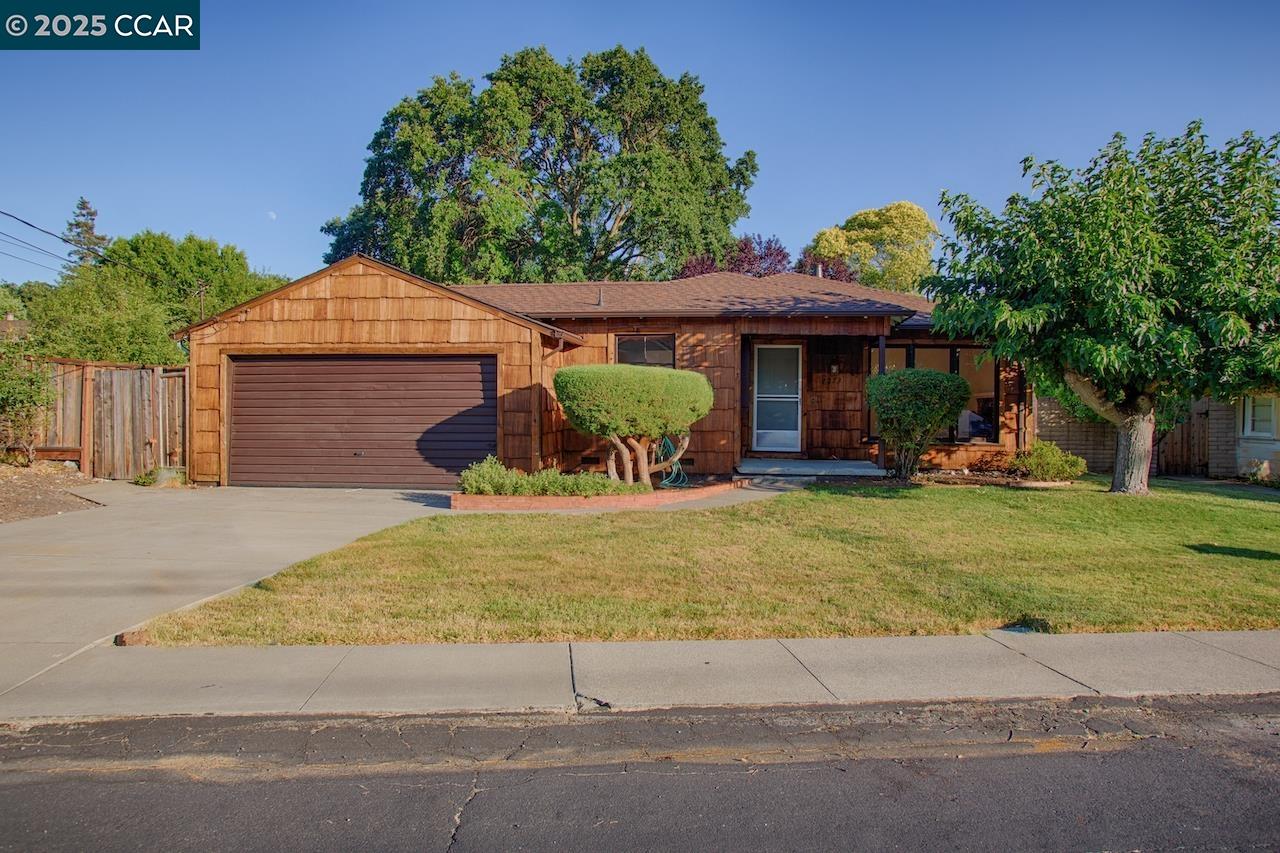 Detail Gallery Image 1 of 1 For 1273 Lindell Dr, Walnut Creek,  CA 94596 - 3 Beds | 2 Baths