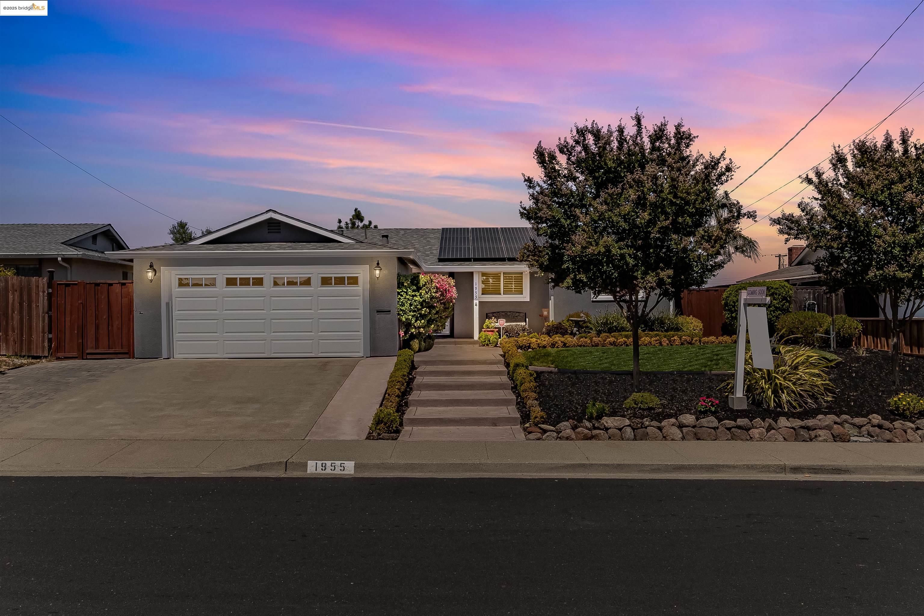 Detail Gallery Image 1 of 48 For 1955 Sequoia Dr, Martinez,  CA 94553 - 3 Beds | 2 Baths