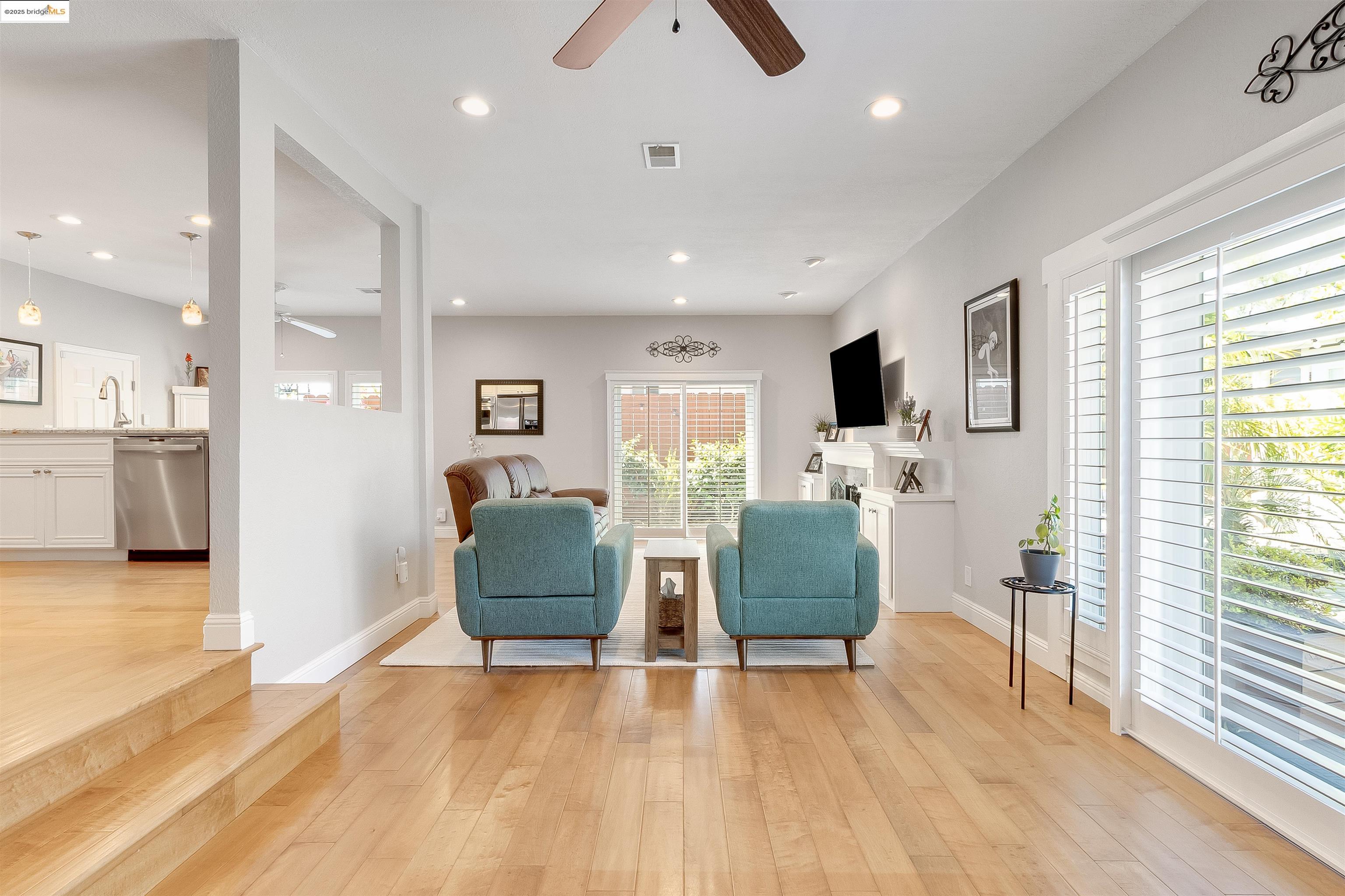 Detail Gallery Image 11 of 48 For 1955 Sequoia Dr, Martinez,  CA 94553 - 3 Beds | 2 Baths