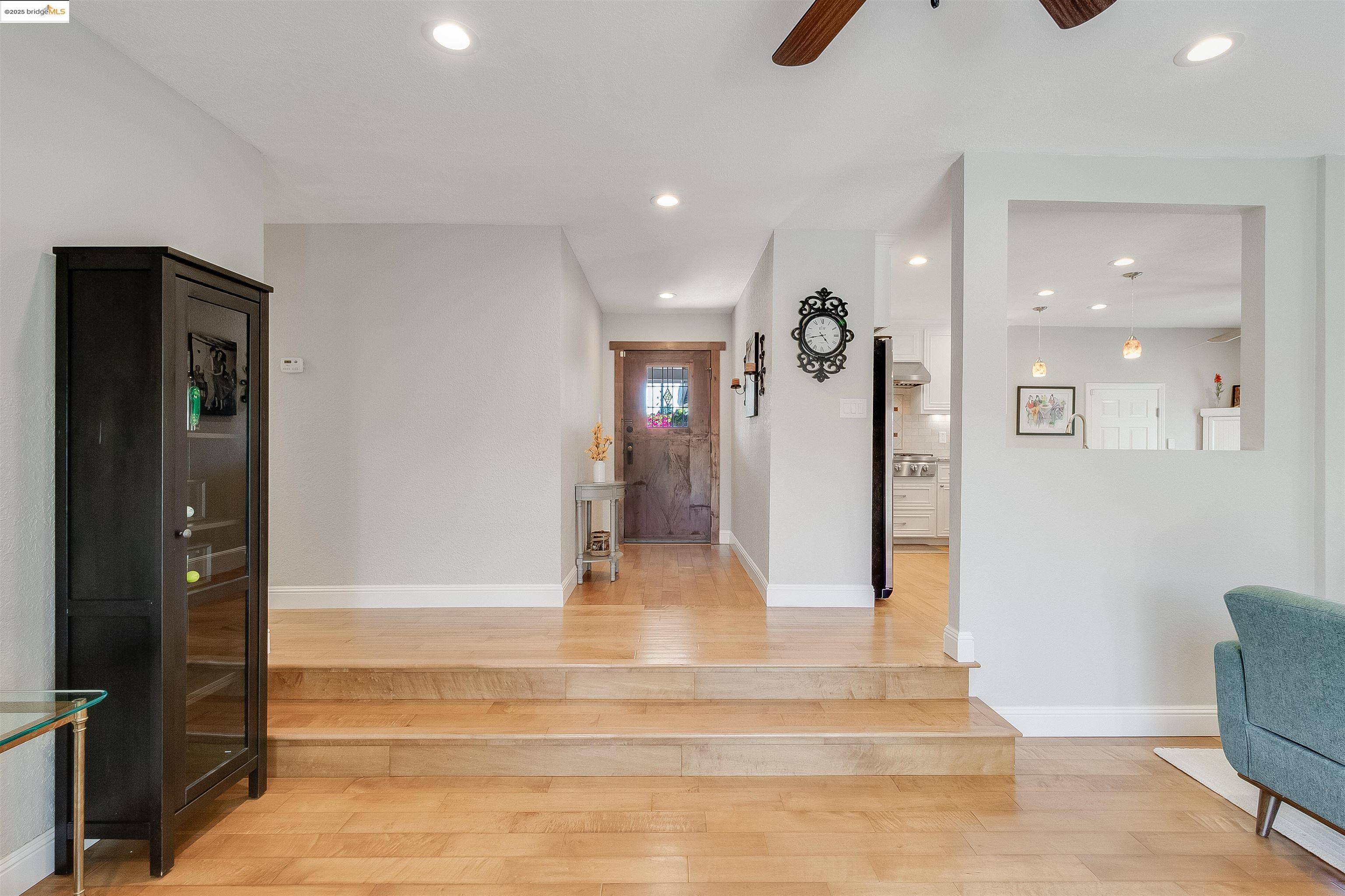Detail Gallery Image 13 of 48 For 1955 Sequoia Dr, Martinez,  CA 94553 - 3 Beds | 2 Baths