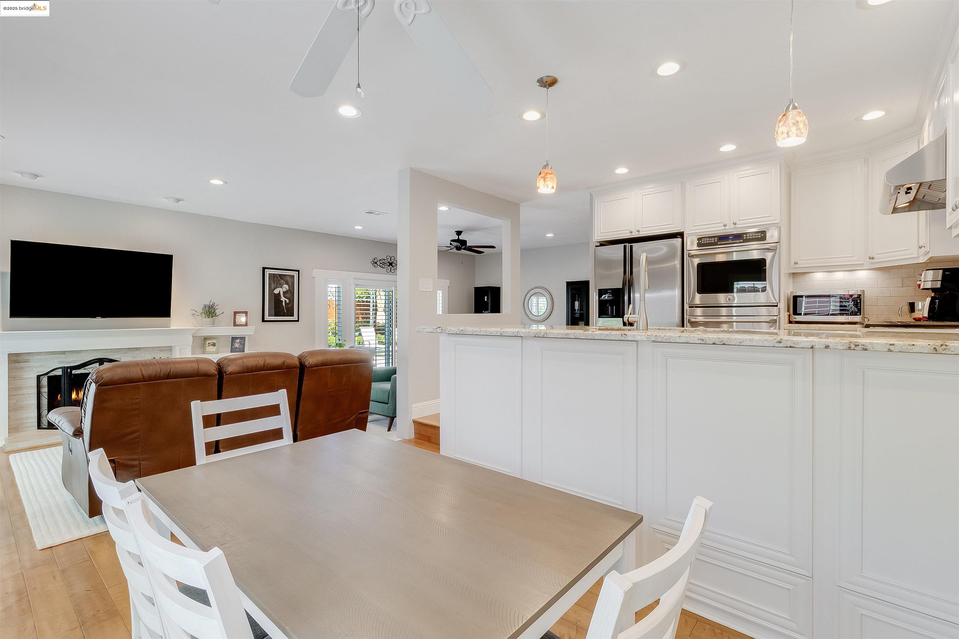 Detail Gallery Image 17 of 48 For 1955 Sequoia Dr, Martinez,  CA 94553 - 3 Beds | 2 Baths
