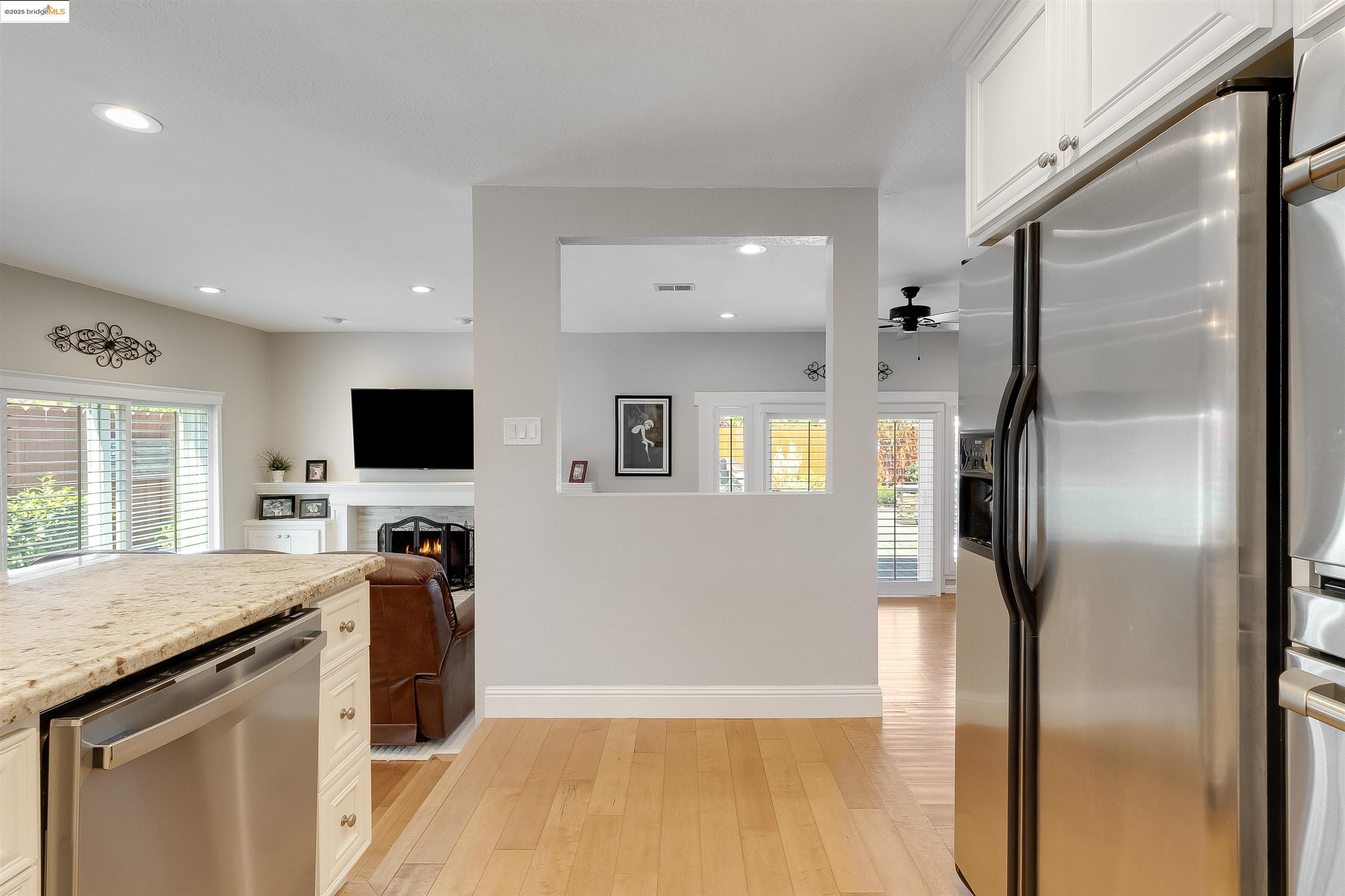 Detail Gallery Image 23 of 48 For 1955 Sequoia Dr, Martinez,  CA 94553 - 3 Beds | 2 Baths