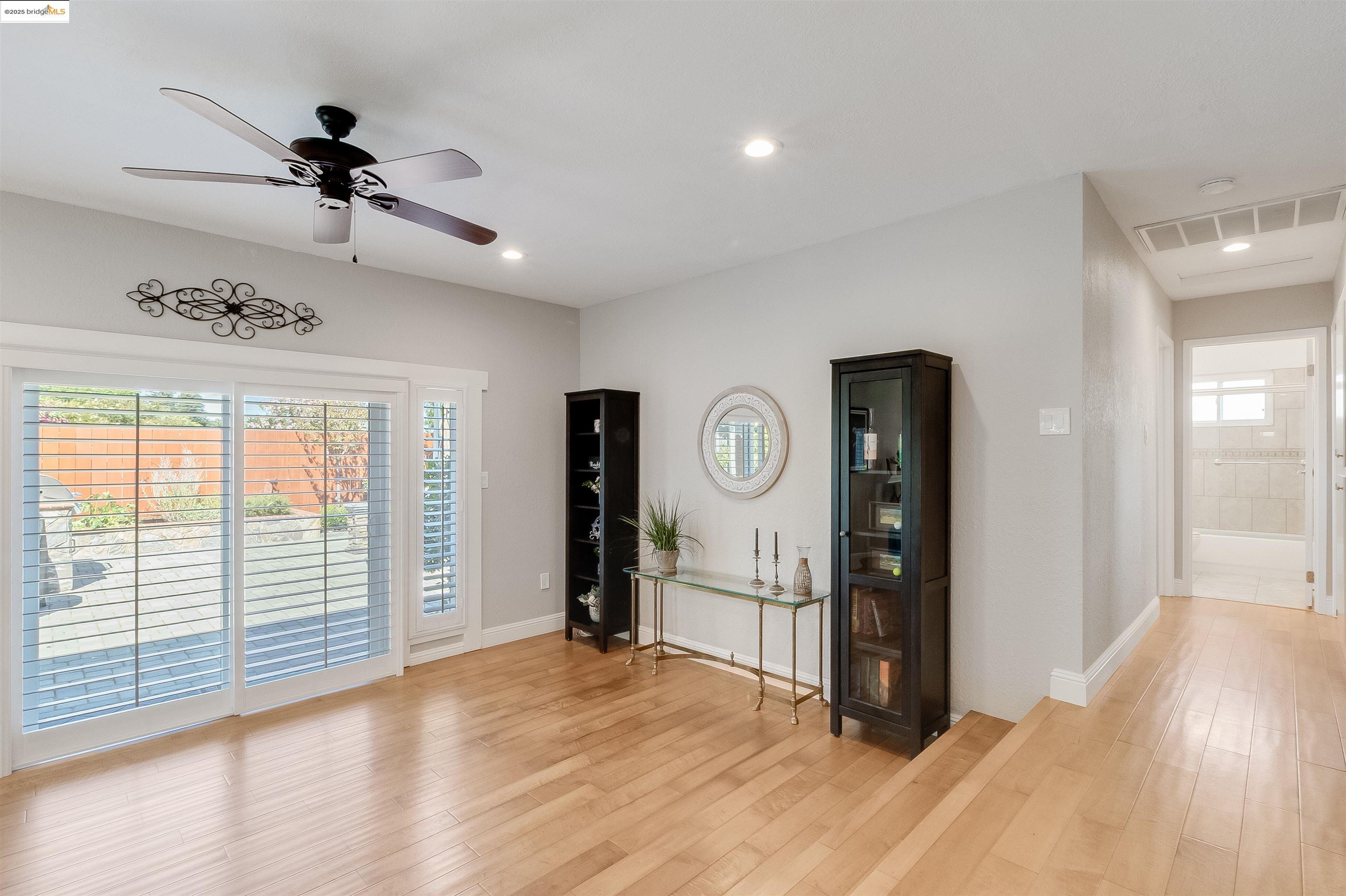 Detail Gallery Image 29 of 48 For 1955 Sequoia Dr, Martinez,  CA 94553 - 3 Beds | 2 Baths