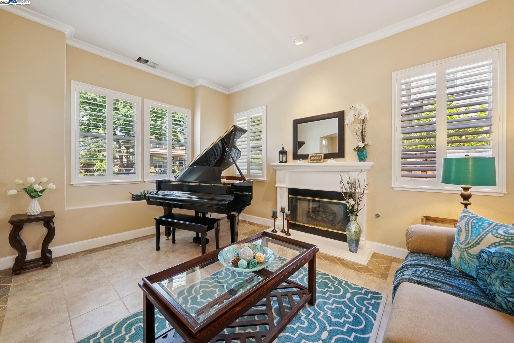 Detail Gallery Image 2 of 59 For 2457 Rees Cir, Livermore,  CA 94550 - 5 Beds | 4 Baths