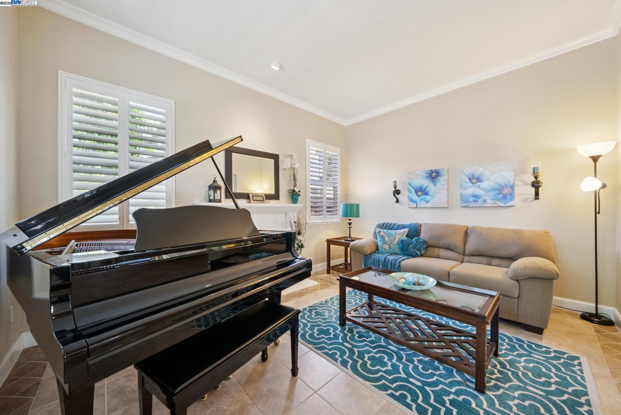 Detail Gallery Image 15 of 59 For 2457 Rees Cir, Livermore,  CA 94550 - 5 Beds | 4 Baths