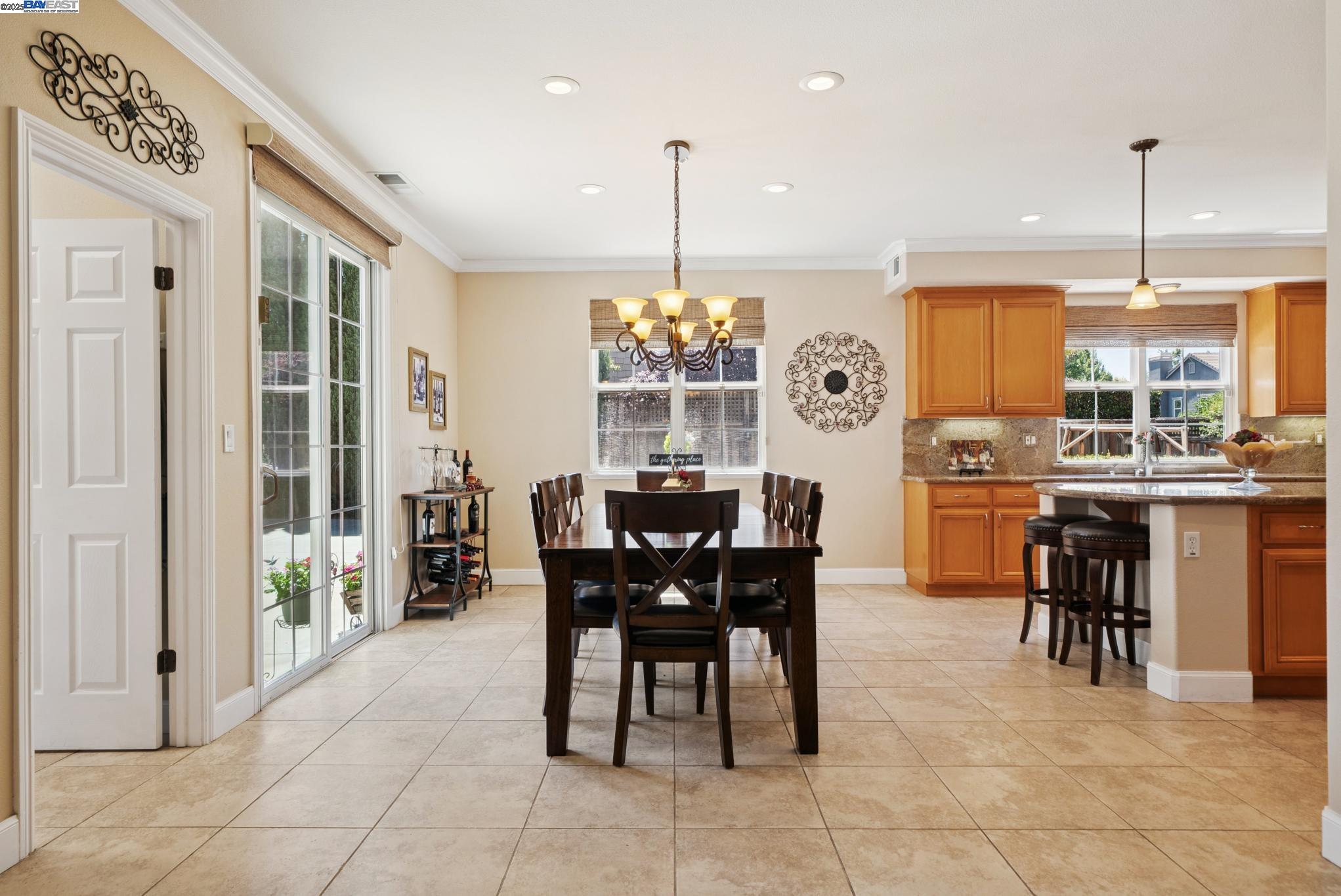 Detail Gallery Image 18 of 59 For 2457 Rees Cir, Livermore,  CA 94550 - 5 Beds | 4 Baths