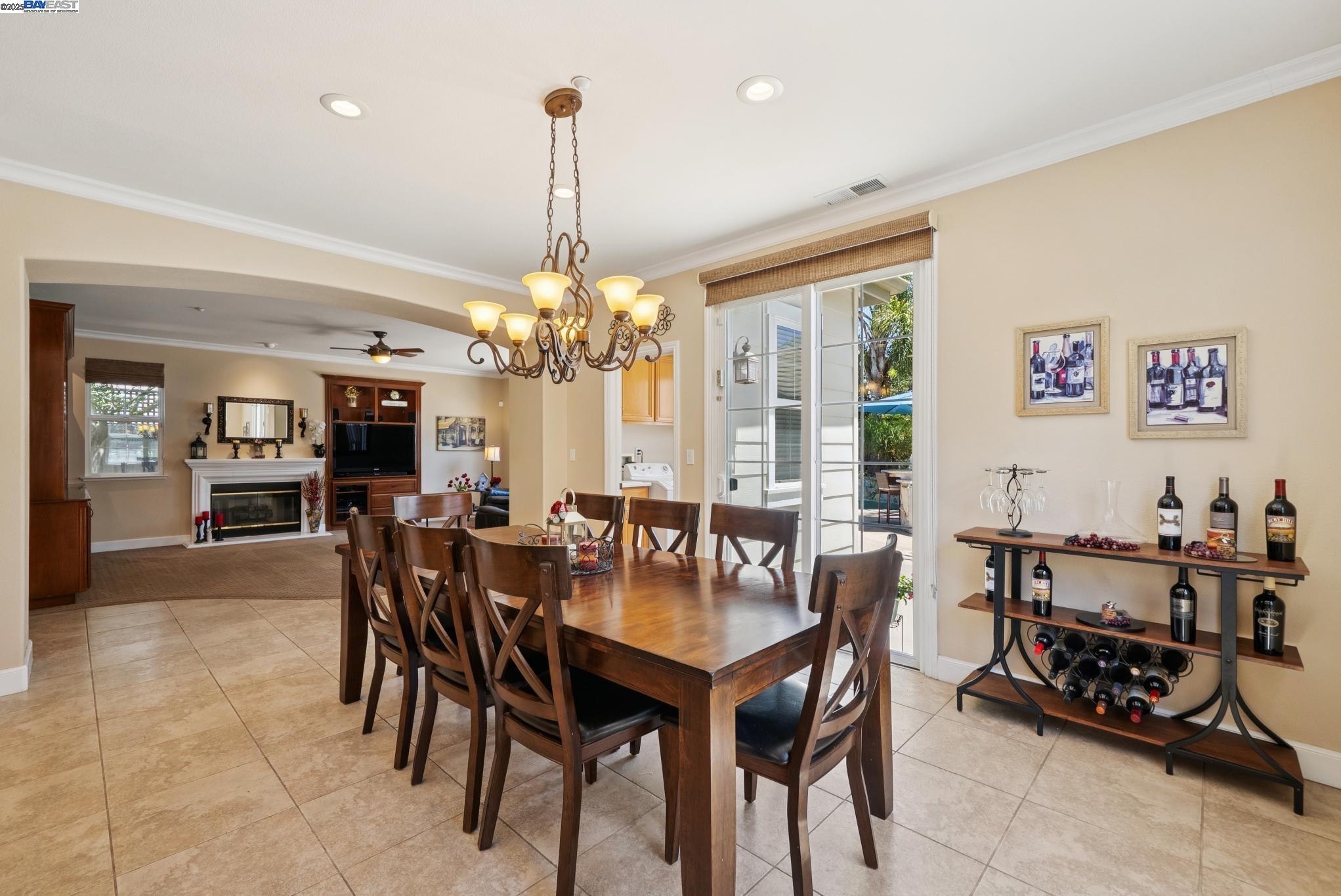 Detail Gallery Image 20 of 59 For 2457 Rees Cir, Livermore,  CA 94550 - 5 Beds | 4 Baths