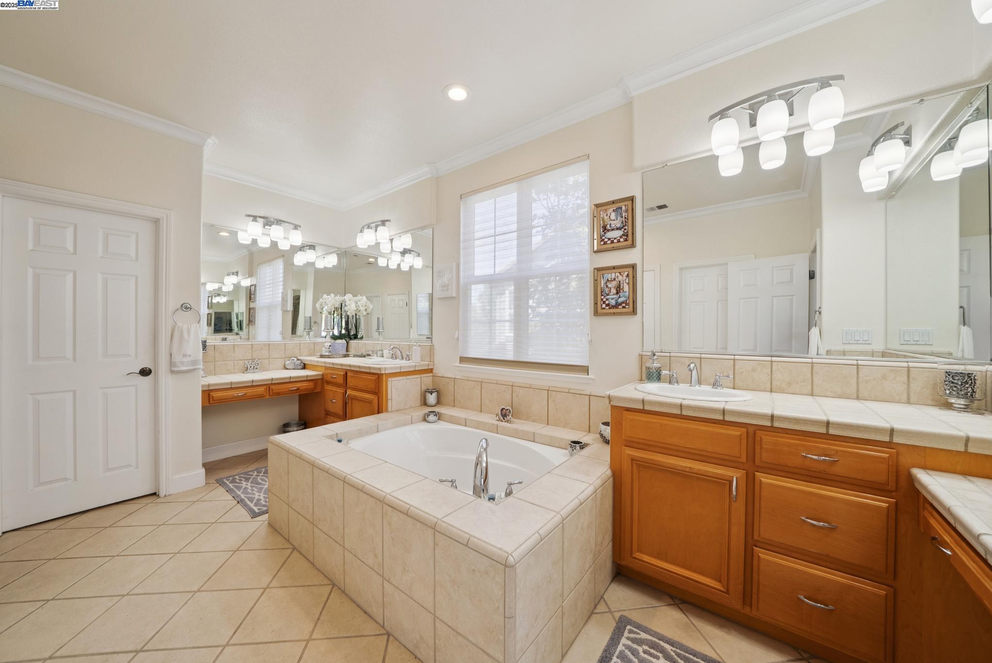Detail Gallery Image 30 of 59 For 2457 Rees Cir, Livermore,  CA 94550 - 5 Beds | 4 Baths