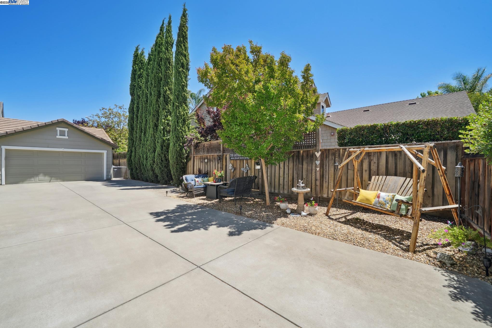 Detail Gallery Image 48 of 59 For 2457 Rees Cir, Livermore,  CA 94550 - 5 Beds | 4 Baths