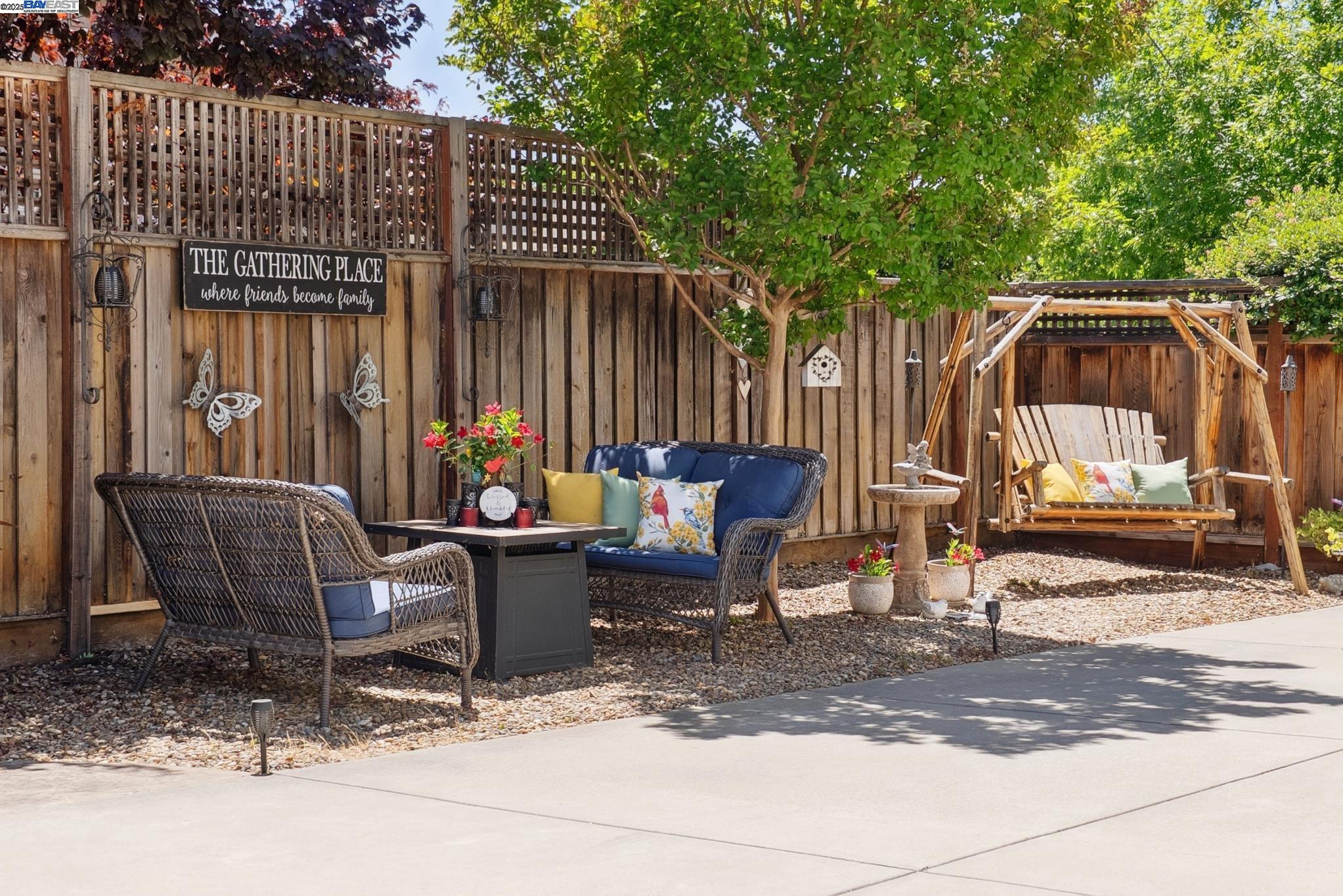 Detail Gallery Image 50 of 59 For 2457 Rees Cir, Livermore,  CA 94550 - 5 Beds | 4 Baths