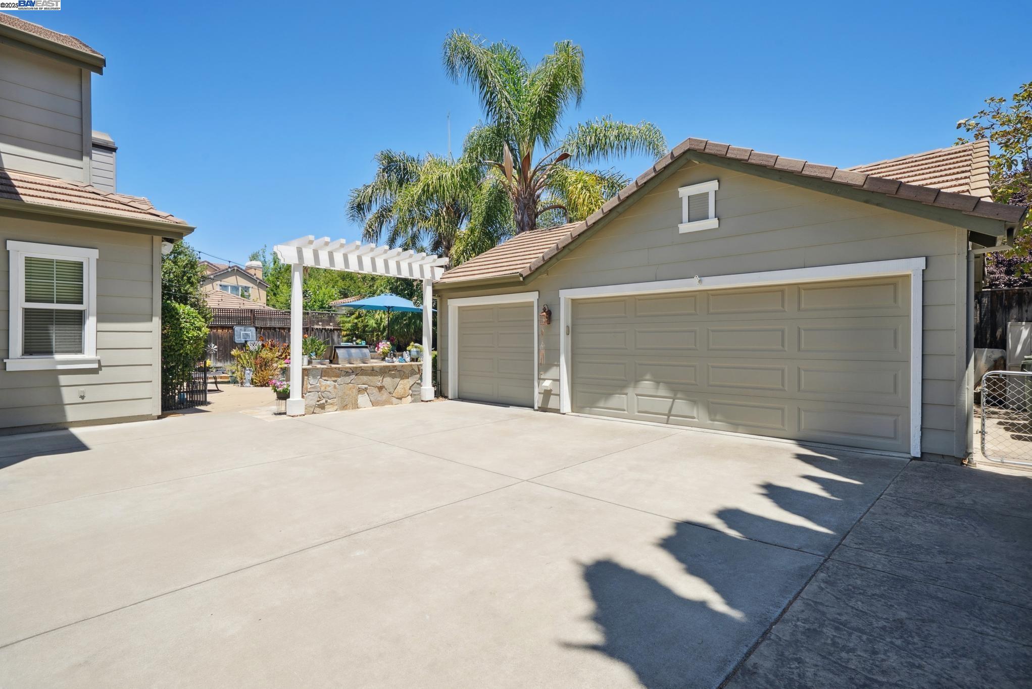 Detail Gallery Image 51 of 59 For 2457 Rees Cir, Livermore,  CA 94550 - 5 Beds | 4 Baths