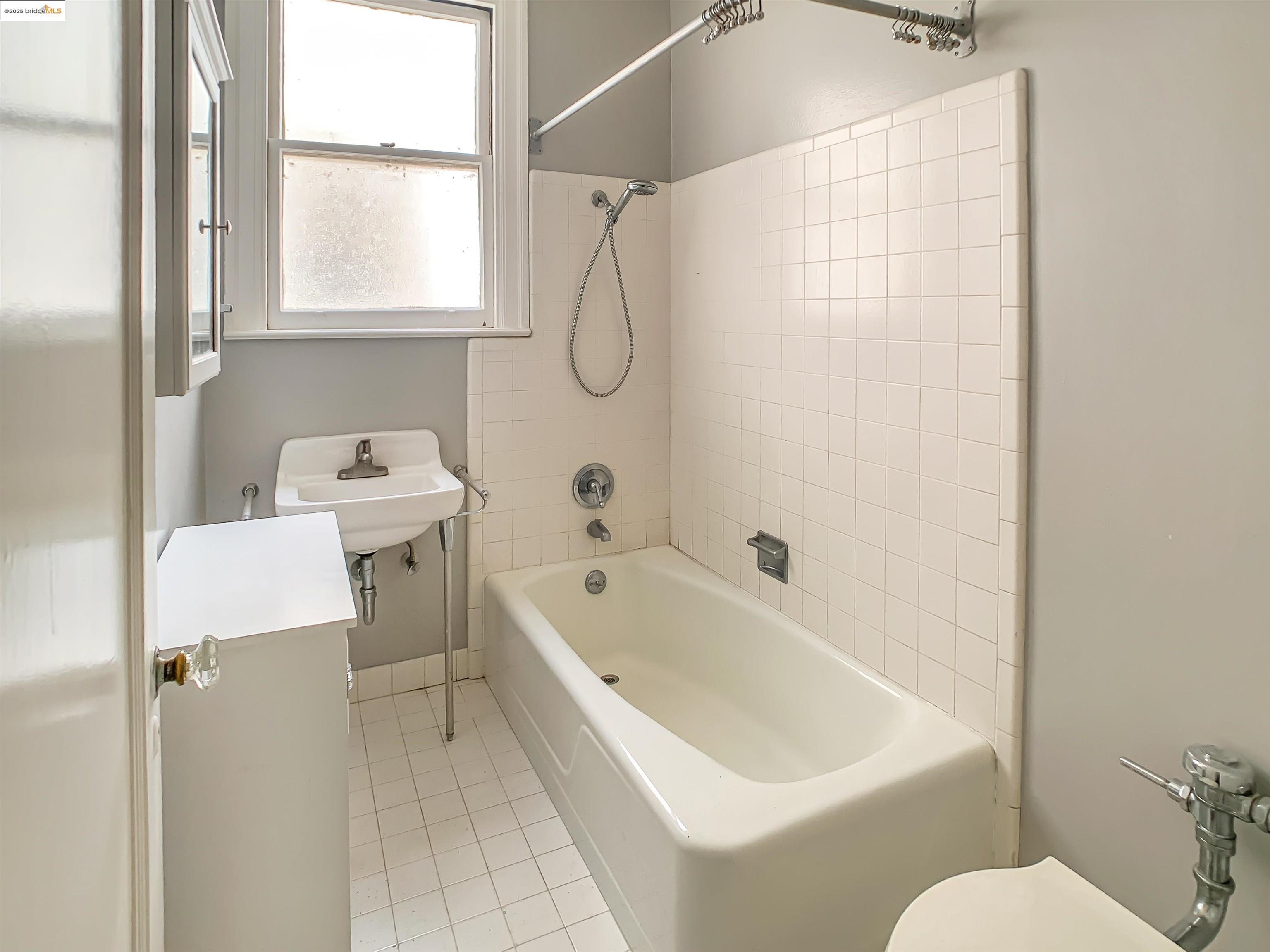 Detail Gallery Image 13 of 24 For 3110 College Ave, Berkeley,  CA 94705 - – Beds | – Baths
