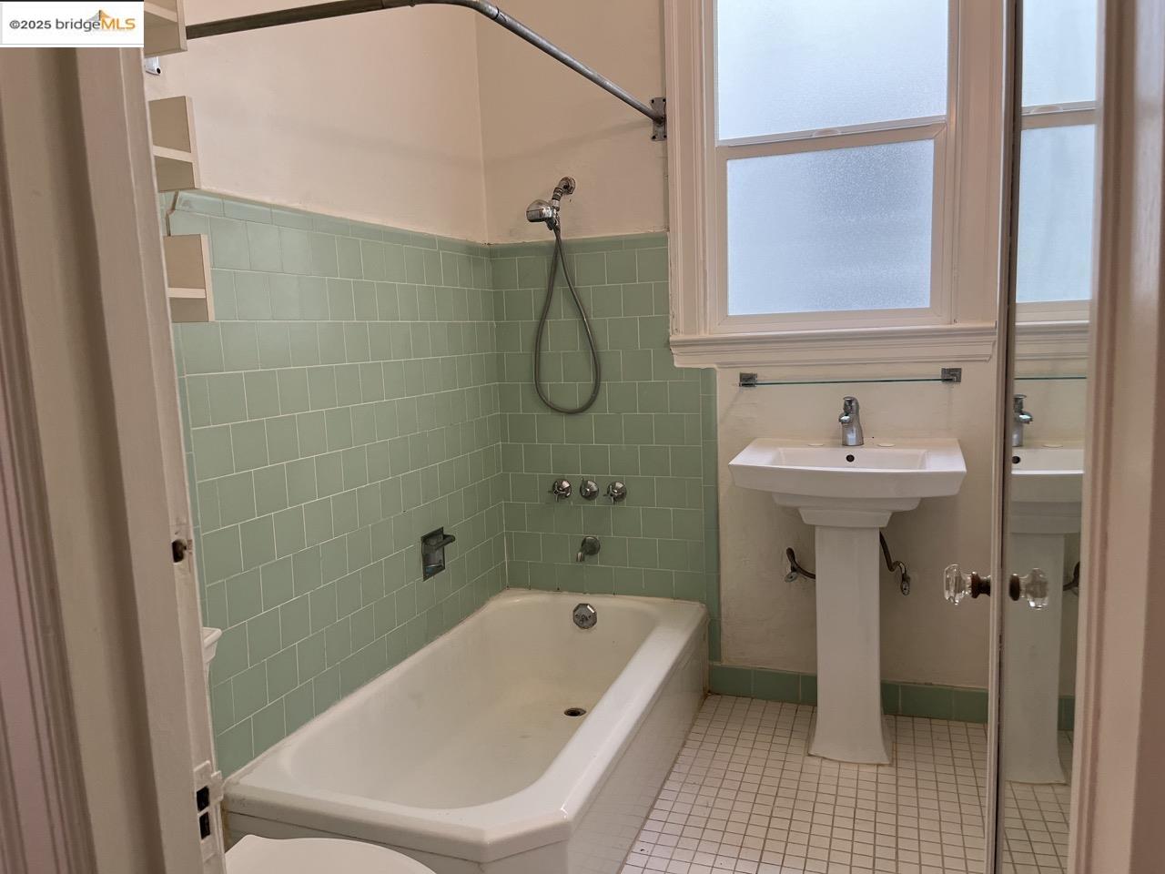 Detail Gallery Image 19 of 24 For 3110 College Ave, Berkeley,  CA 94705 - – Beds | – Baths