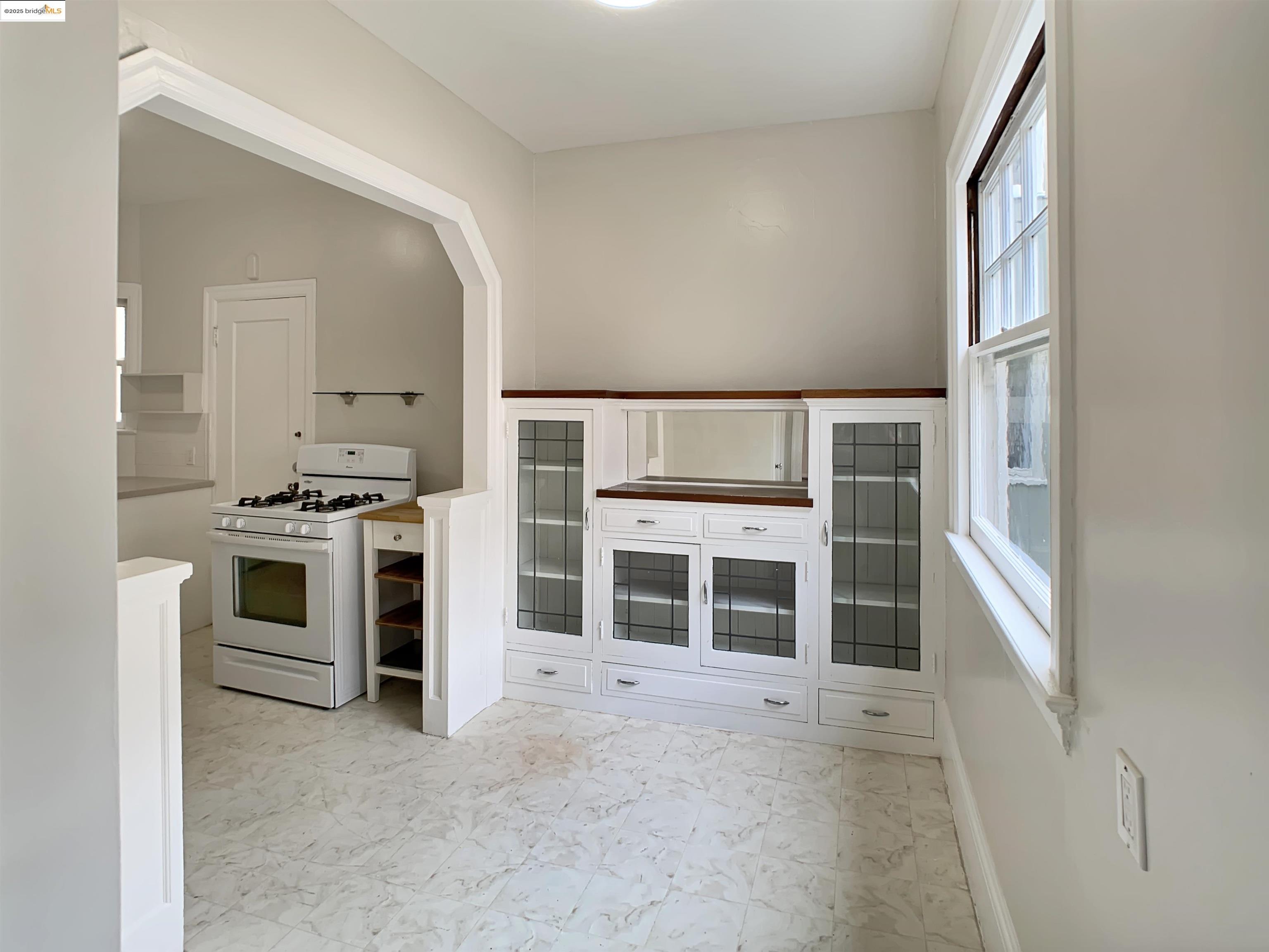 Detail Gallery Image 20 of 24 For 3110 College Ave, Berkeley,  CA 94705 - – Beds | – Baths
