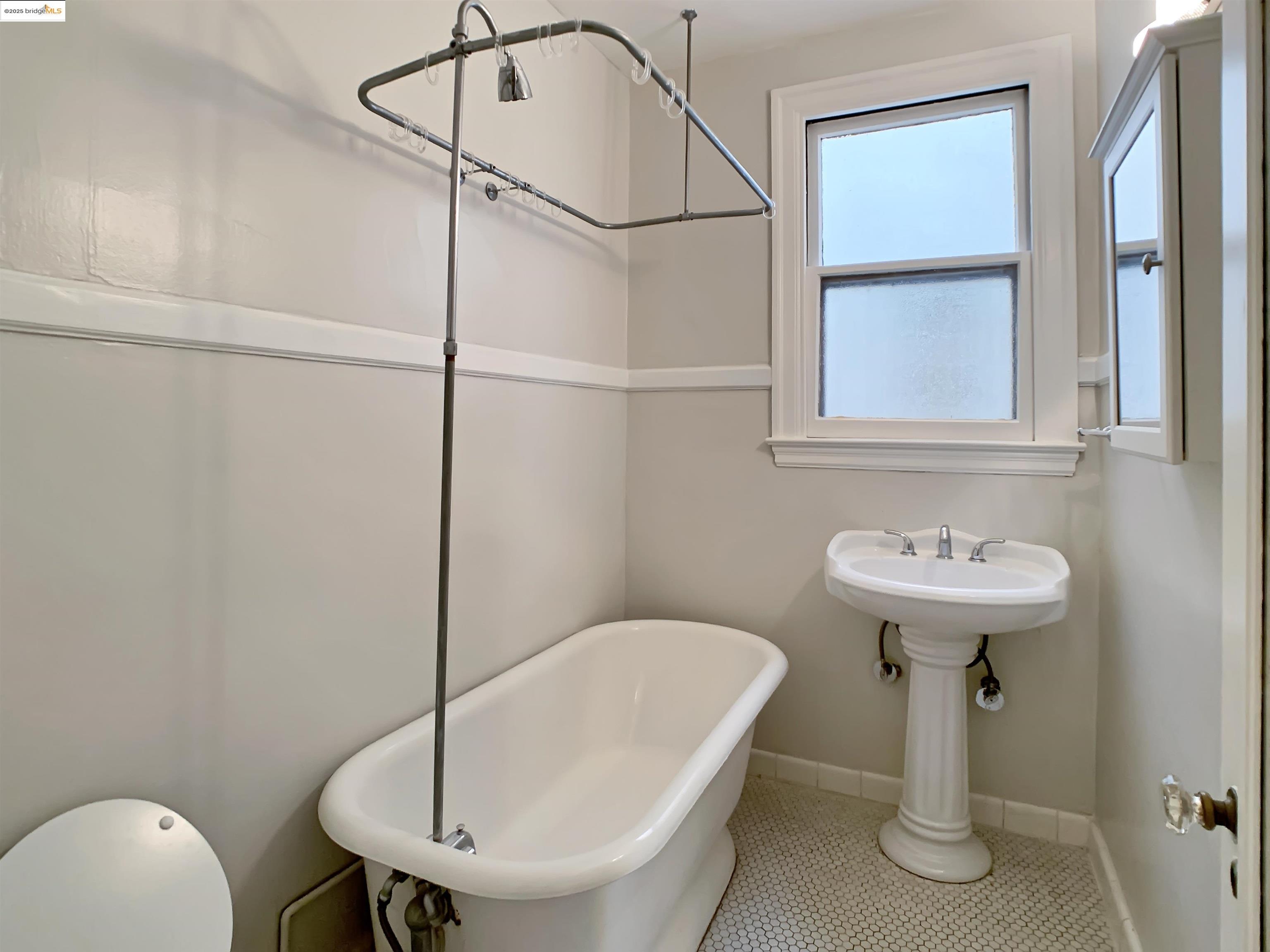 Detail Gallery Image 22 of 24 For 3110 College Ave, Berkeley,  CA 94705 - – Beds | – Baths