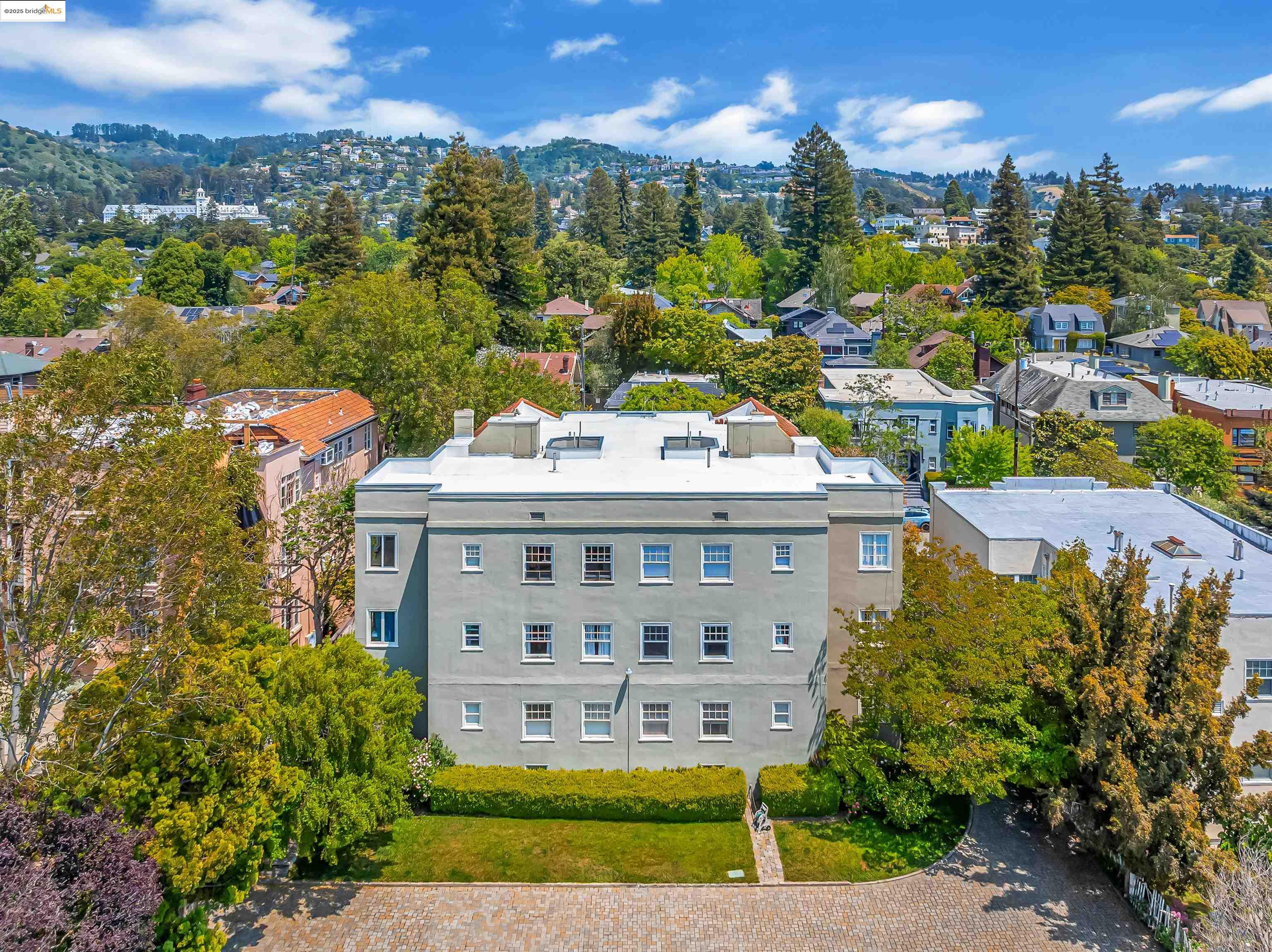 Detail Gallery Image 5 of 24 For 3110 College Ave, Berkeley,  CA 94705 - – Beds | – Baths