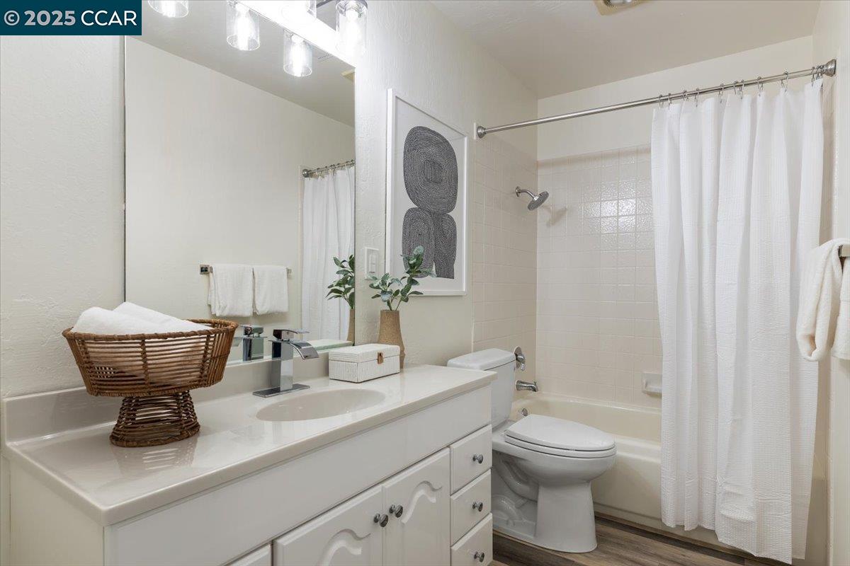 Photo #24: 41103899 Listing: Photo #24