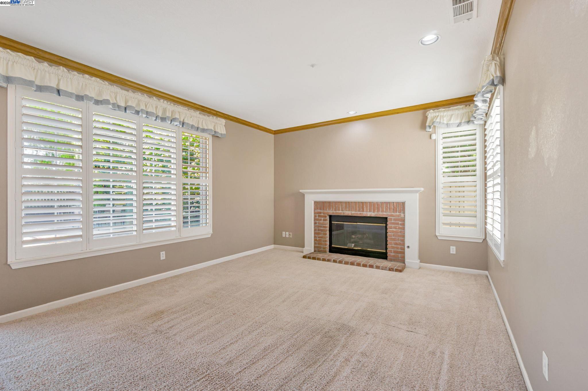 Detail Gallery Image 5 of 55 For 4688 Matterhorn Way, Antioch,  CA 94531 - 4 Beds | 3 Baths