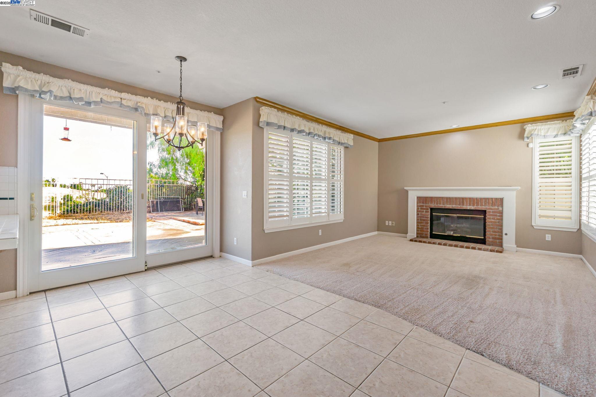 Detail Gallery Image 6 of 55 For 4688 Matterhorn Way, Antioch,  CA 94531 - 4 Beds | 3 Baths