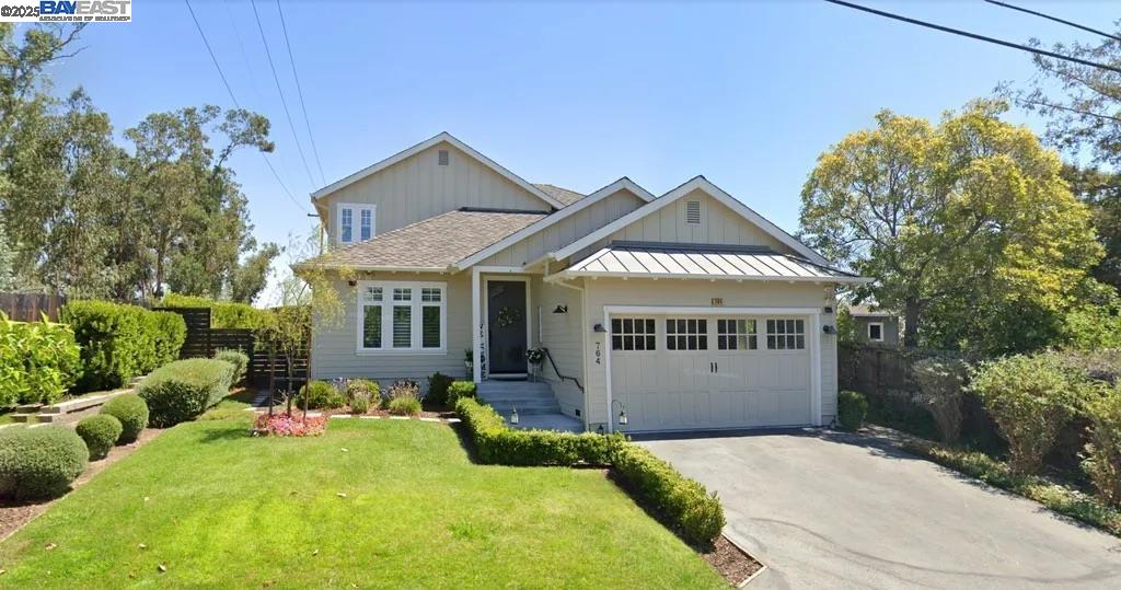 Detail Gallery Image 1 of 21 For 764 Hillcrest Drive, Redwood City,  CA 94062 - 4 Beds | 3 Baths