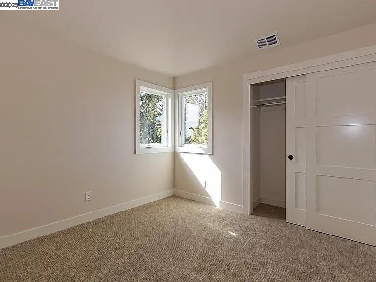 Detail Gallery Image 6 of 21 For 764 Hillcrest Drive, Redwood City,  CA 94062 - 4 Beds | 3 Baths
