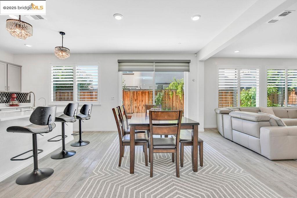 Detail Gallery Image 6 of 36 For 278 Sespe Creek Way, Brentwood,  CA 94513 - 5 Beds | 4/1 Baths