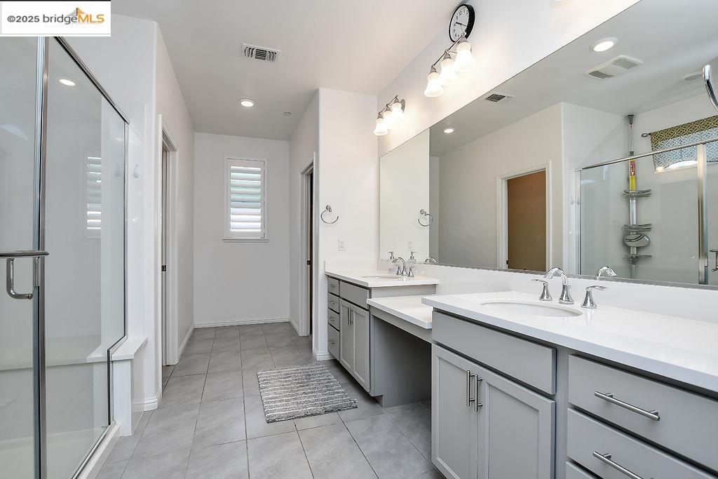 Detail Gallery Image 10 of 36 For 278 Sespe Creek Way, Brentwood,  CA 94513 - 5 Beds | 4/1 Baths