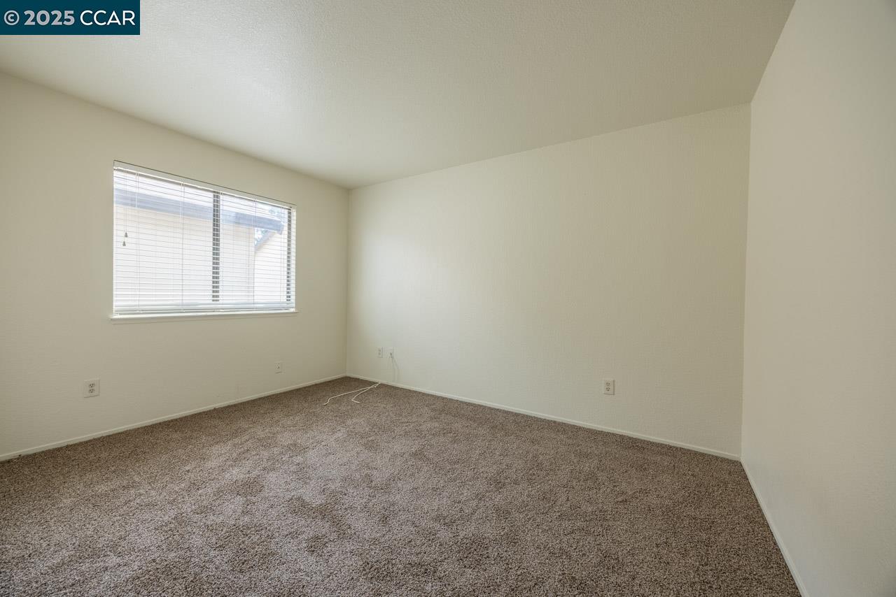 Detail Gallery Image 14 of 18 For 6746 Calvine Rd, Sacramento,  CA 95823 - 3 Beds | 2/1 Baths