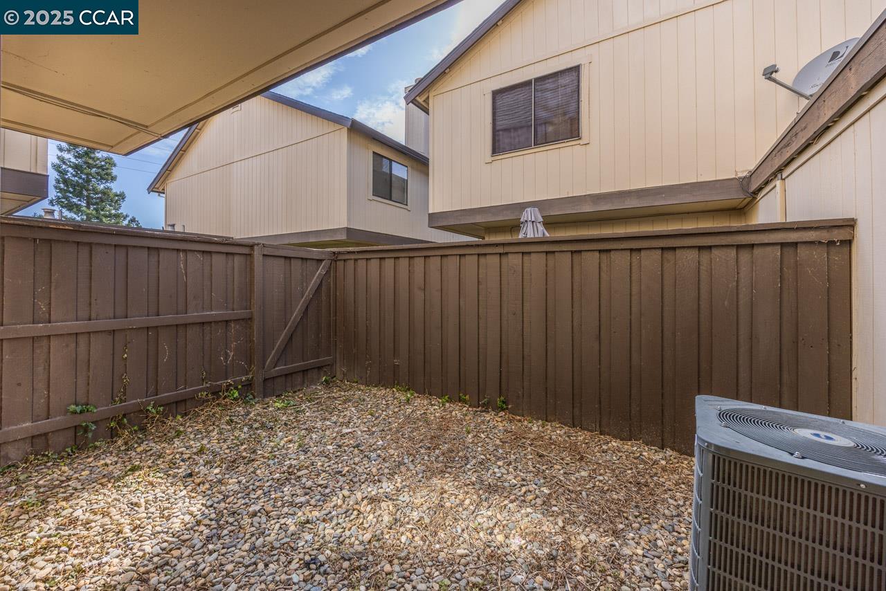 Detail Gallery Image 18 of 18 For 6746 Calvine Rd, Sacramento,  CA 95823 - 3 Beds | 2/1 Baths