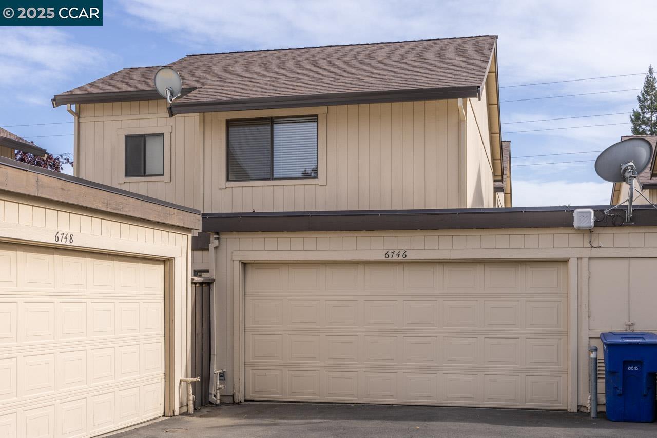 Detail Gallery Image 3 of 18 For 6746 Calvine Rd, Sacramento,  CA 95823 - 3 Beds | 2/1 Baths