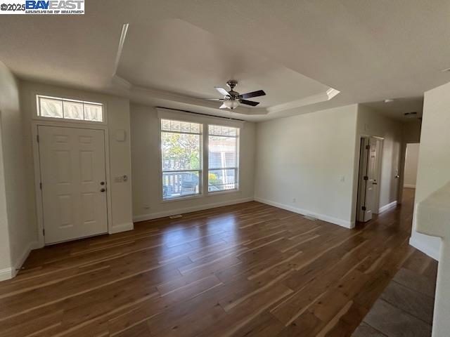 Detail Gallery Image 11 of 54 For 1447 Buckingham Way, Hayward,  CA 94544 - 3 Beds | 2 Baths