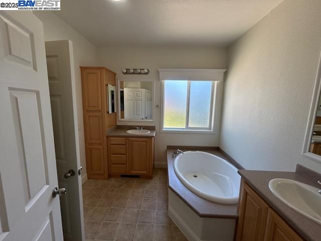 Detail Gallery Image 24 of 54 For 1447 Buckingham Way, Hayward,  CA 94544 - 3 Beds | 2 Baths