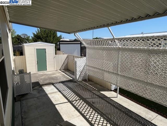 Detail Gallery Image 42 of 54 For 1447 Buckingham Way, Hayward,  CA 94544 - 3 Beds | 2 Baths