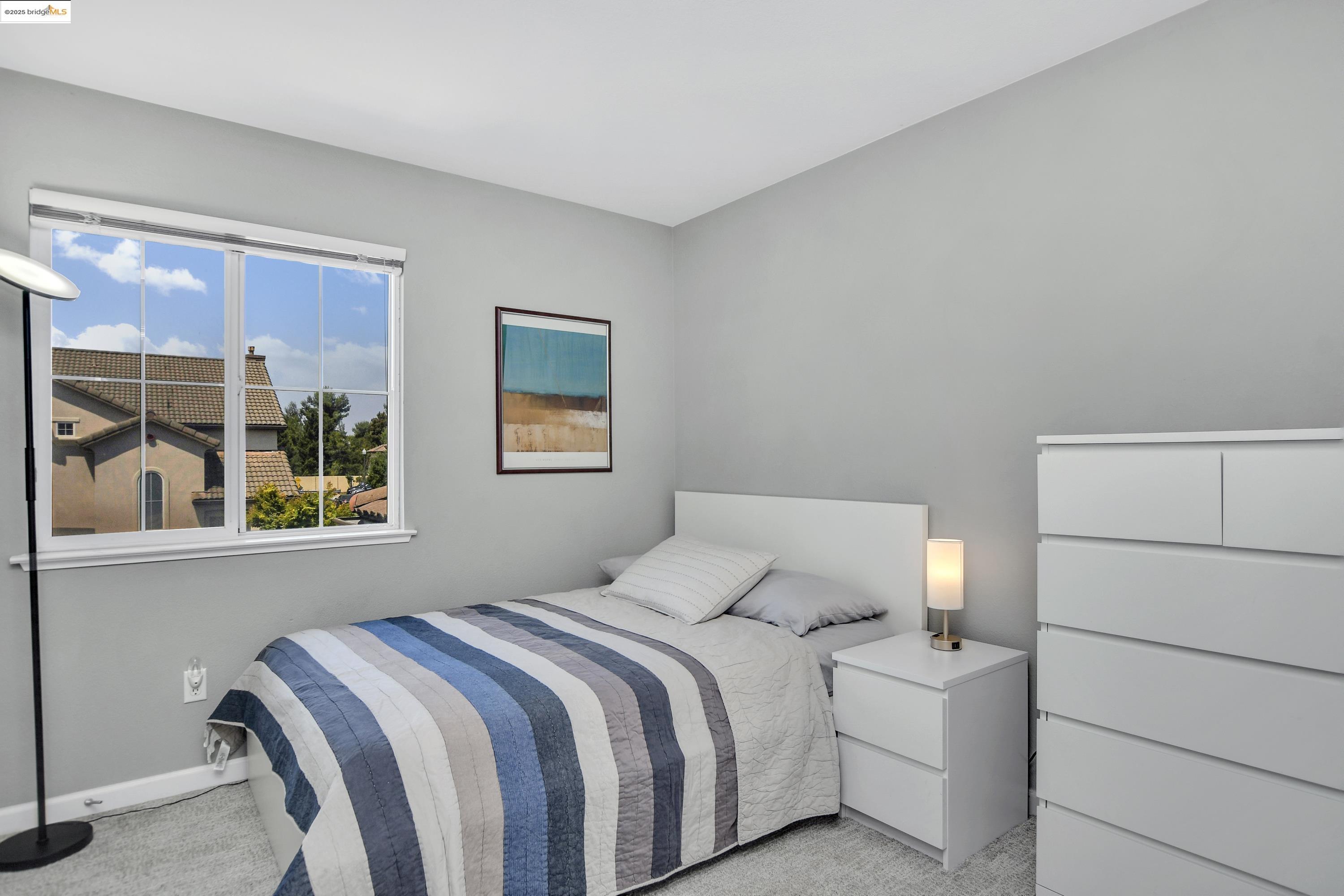 Detail Gallery Image 11 of 17 For 1290 Rachel Way, Vallejo,  CA 94591 - 4 Beds | 2/1 Baths
