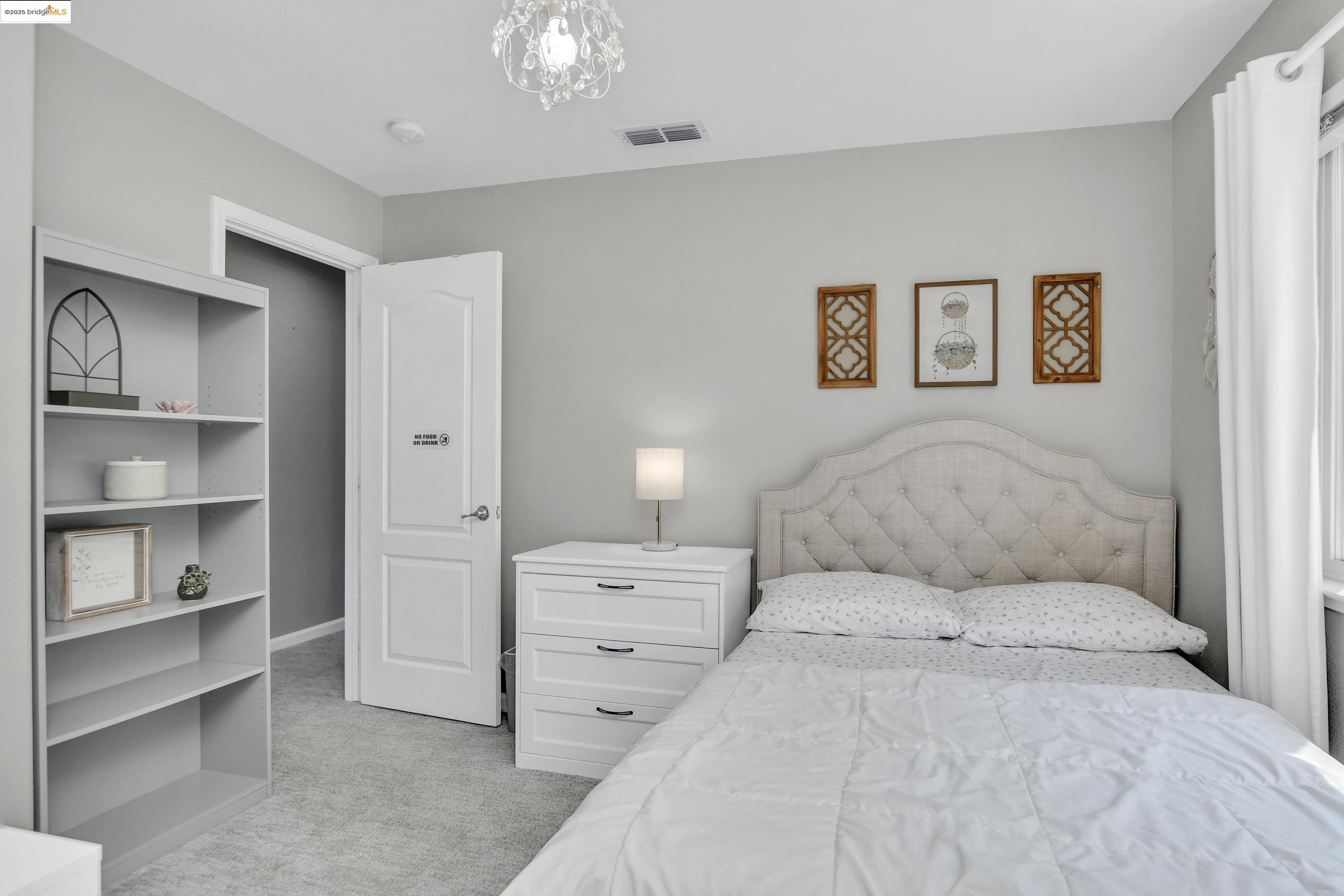 Detail Gallery Image 14 of 17 For 1290 Rachel Way, Vallejo,  CA 94591 - 4 Beds | 2/1 Baths