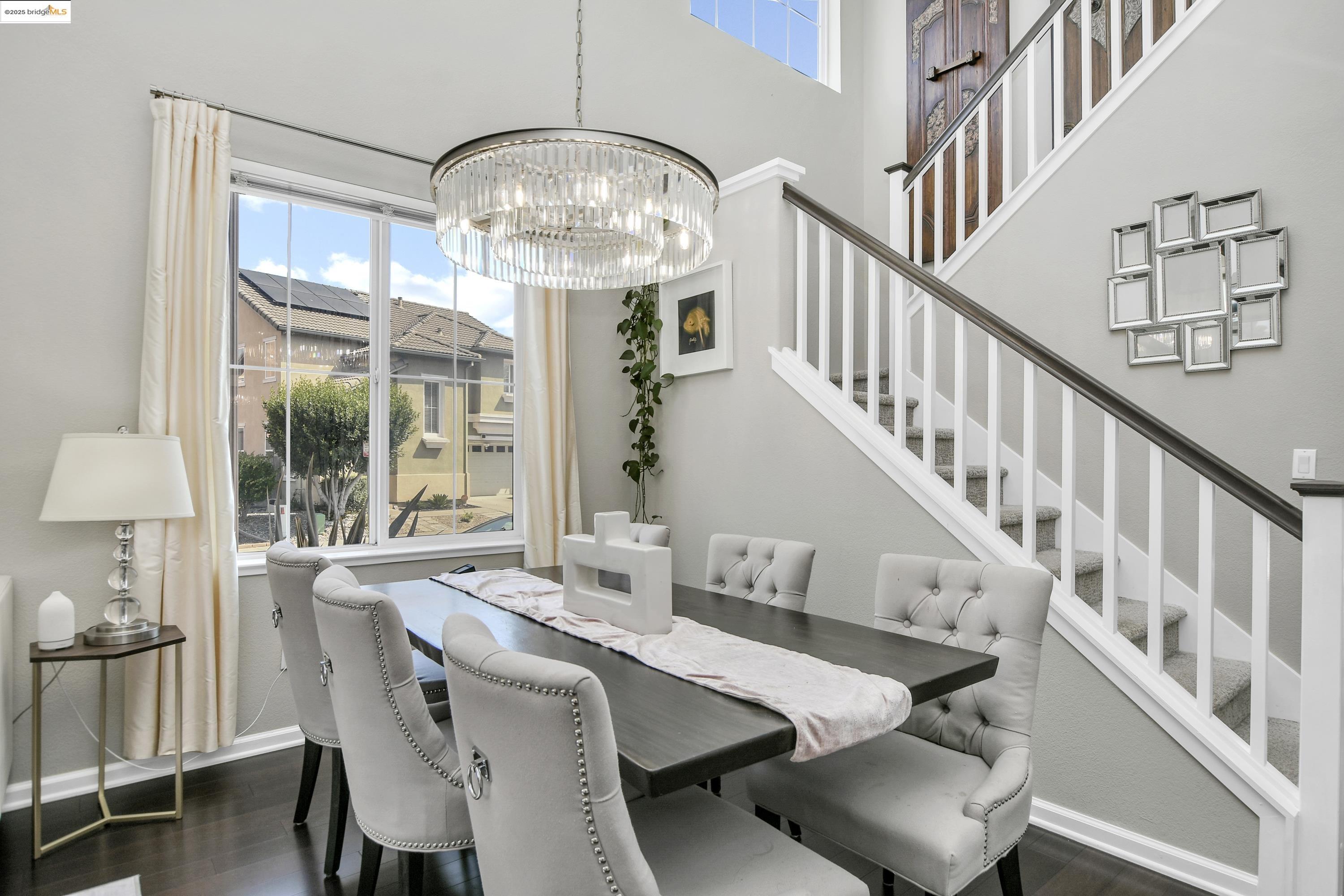 Detail Gallery Image 3 of 17 For 1290 Rachel Way, Vallejo,  CA 94591 - 4 Beds | 2/1 Baths