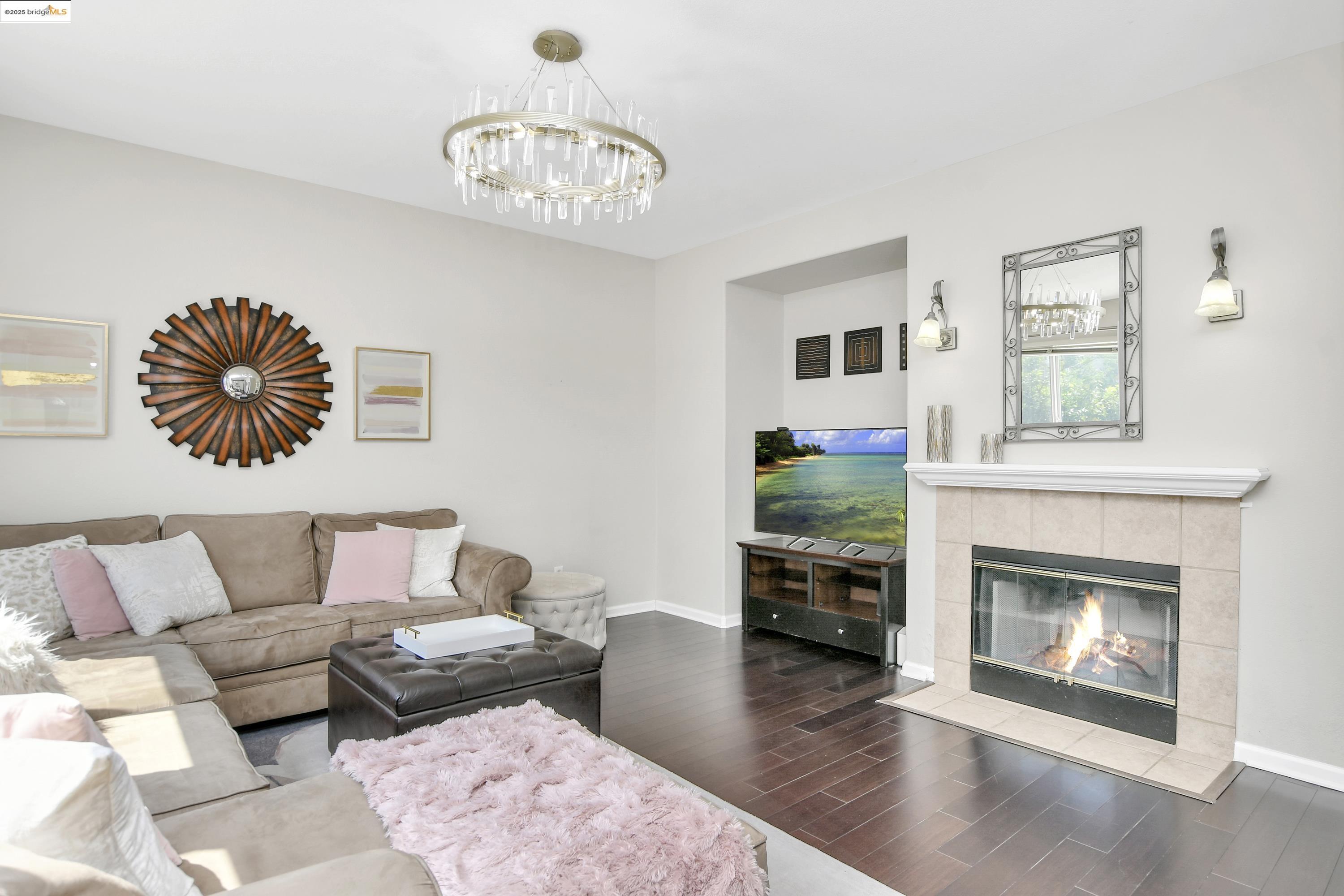 Detail Gallery Image 6 of 17 For 1290 Rachel Way, Vallejo,  CA 94591 - 4 Beds | 2/1 Baths