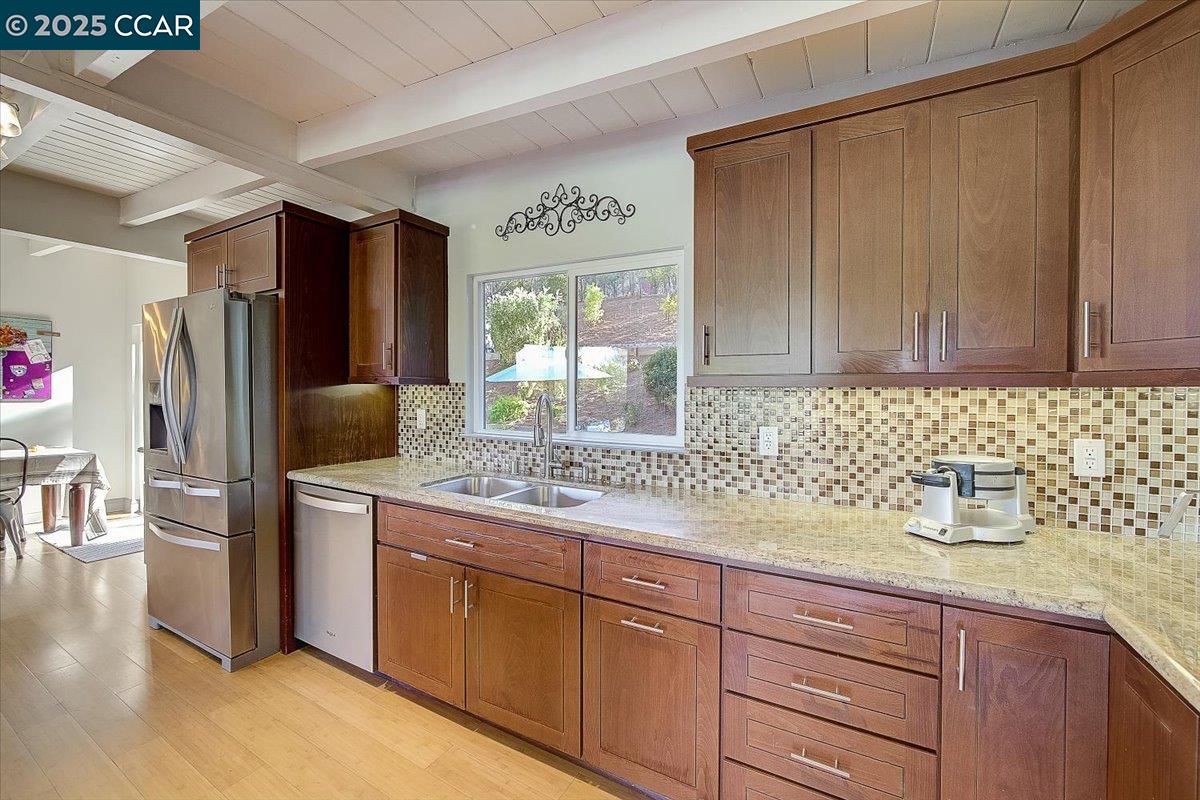Detail Gallery Image 3 of 31 For 3357 S Lucille Ln, Lafayette,  CA 94549 - 4 Beds | 2 Baths