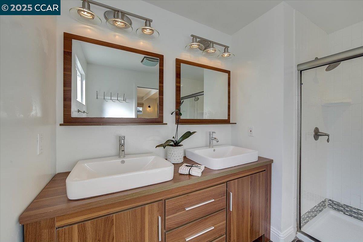 Detail Gallery Image 13 of 31 For 3357 S Lucille Ln, Lafayette,  CA 94549 - 4 Beds | 2 Baths