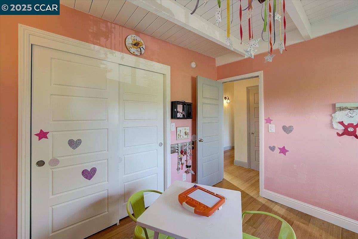Detail Gallery Image 15 of 31 For 3357 S Lucille Ln, Lafayette,  CA 94549 - 4 Beds | 2 Baths