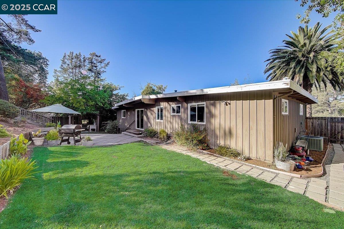 Detail Gallery Image 28 of 31 For 3357 S Lucille Ln, Lafayette,  CA 94549 - 4 Beds | 2 Baths