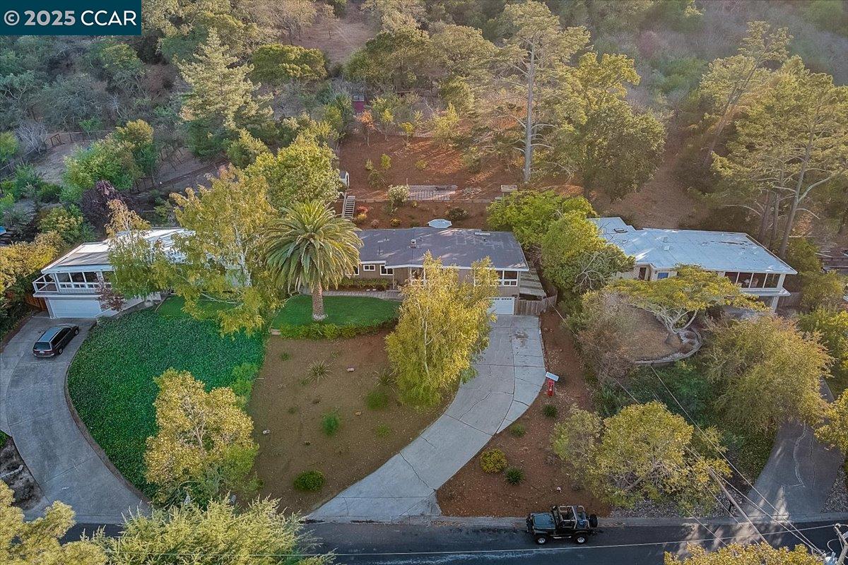 Detail Gallery Image 30 of 31 For 3357 S Lucille Ln, Lafayette,  CA 94549 - 4 Beds | 2 Baths