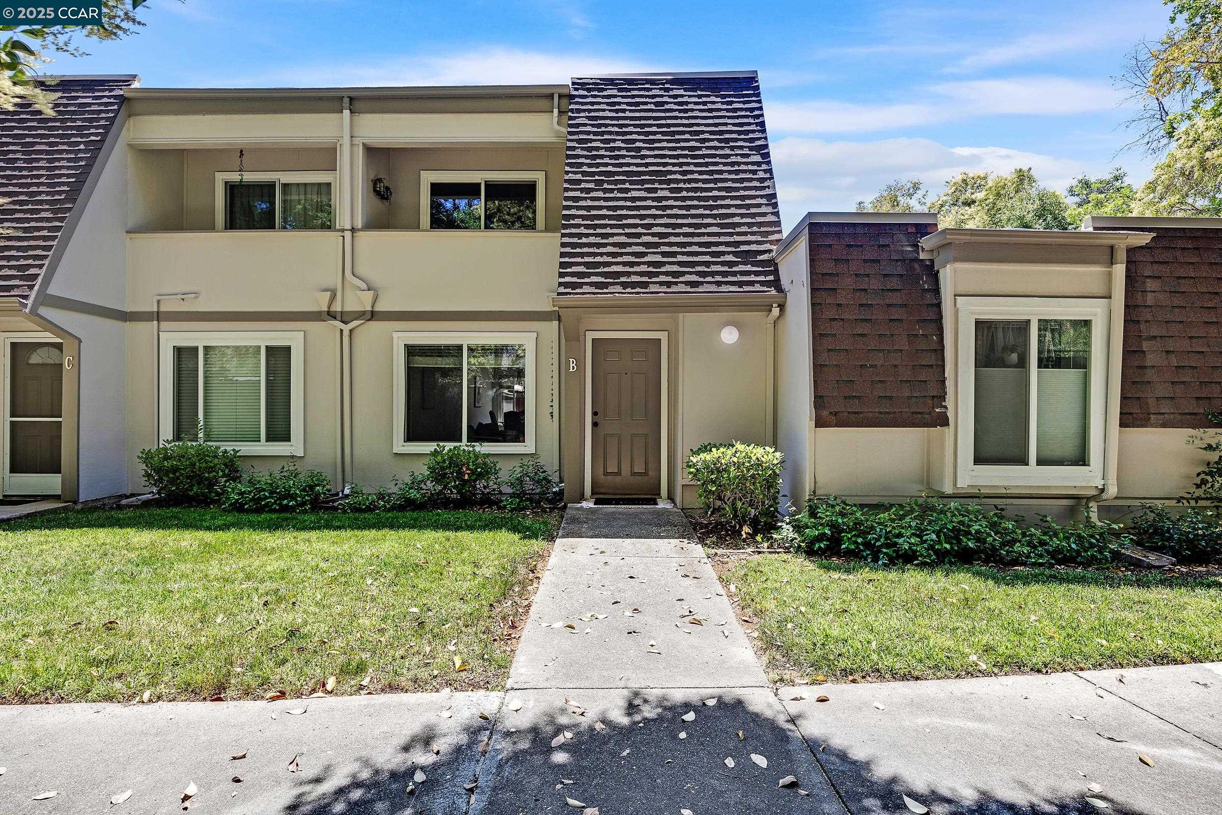 Detail Gallery Image 1 of 1 For 1544 Schenone Ct #B,  Concord,  CA 94521 - 2 Beds | 1/1 Baths